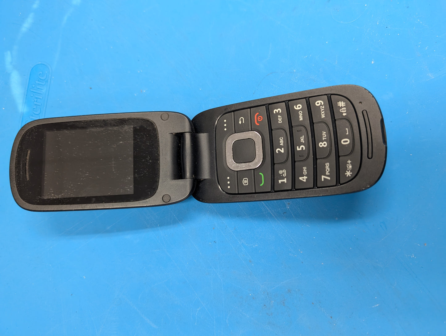 Consumer Cellular Huawei U3900 Flip Phone with original box
