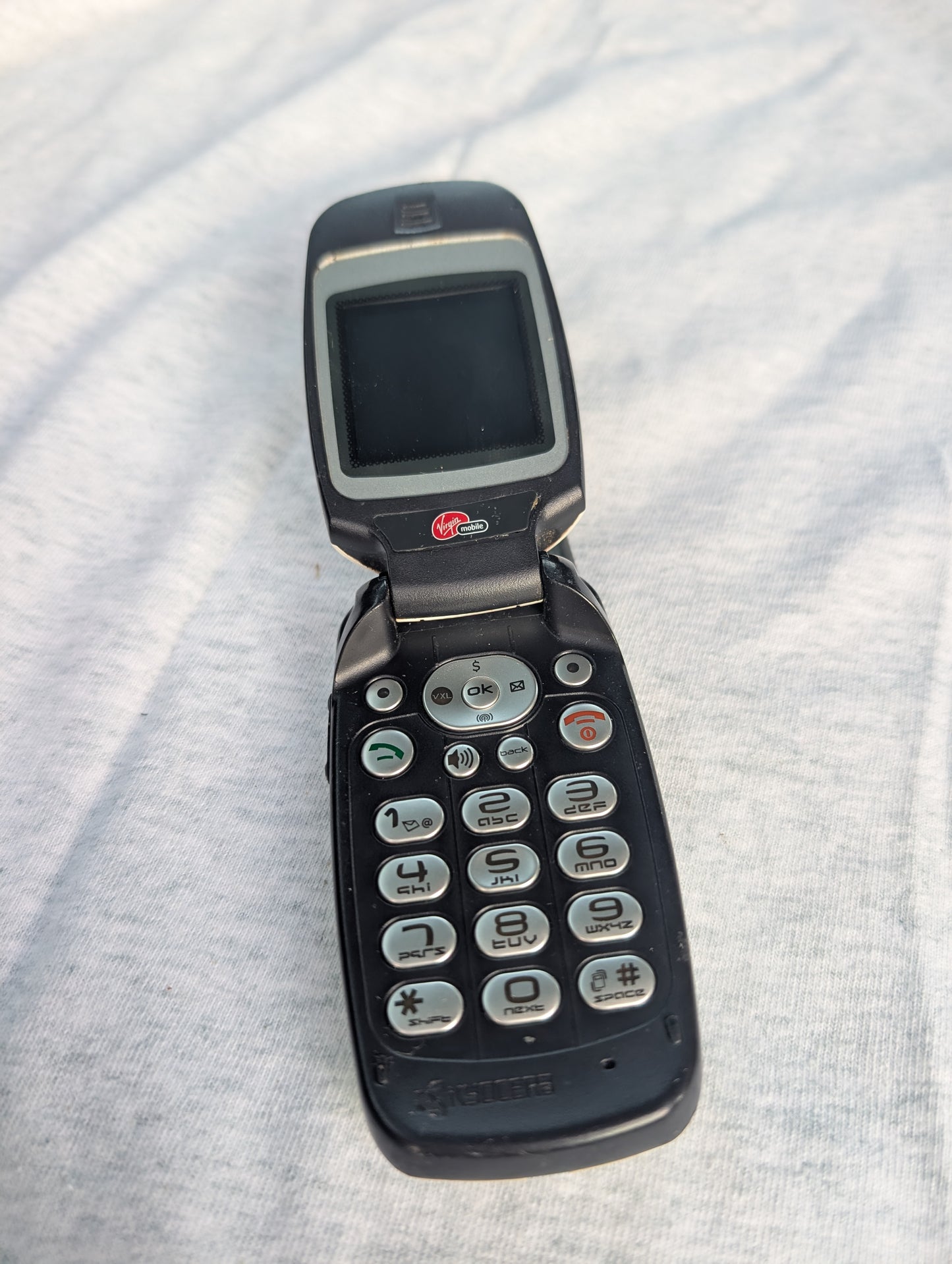 Kyocera Oystr KX9 / Oyster KX9D - White ( Virgin Mobile ) Rare Flip Phone