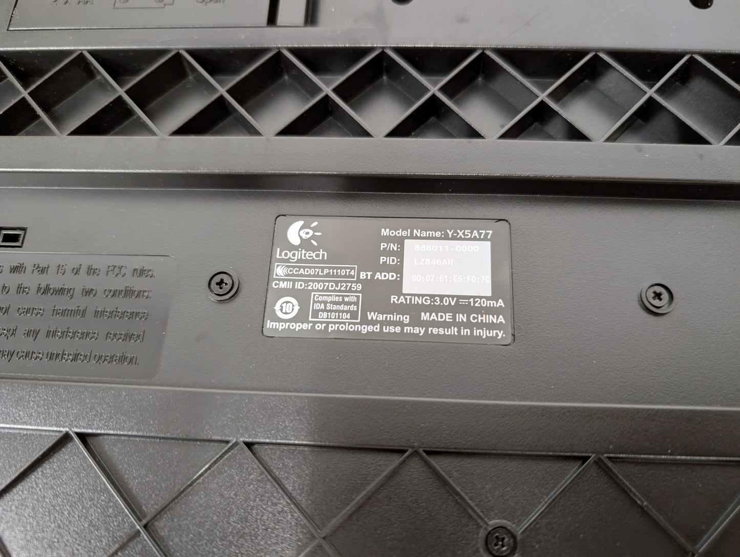 Logitech Y-X5A77 wireless Bluetooth keyboard and touchpad two in one