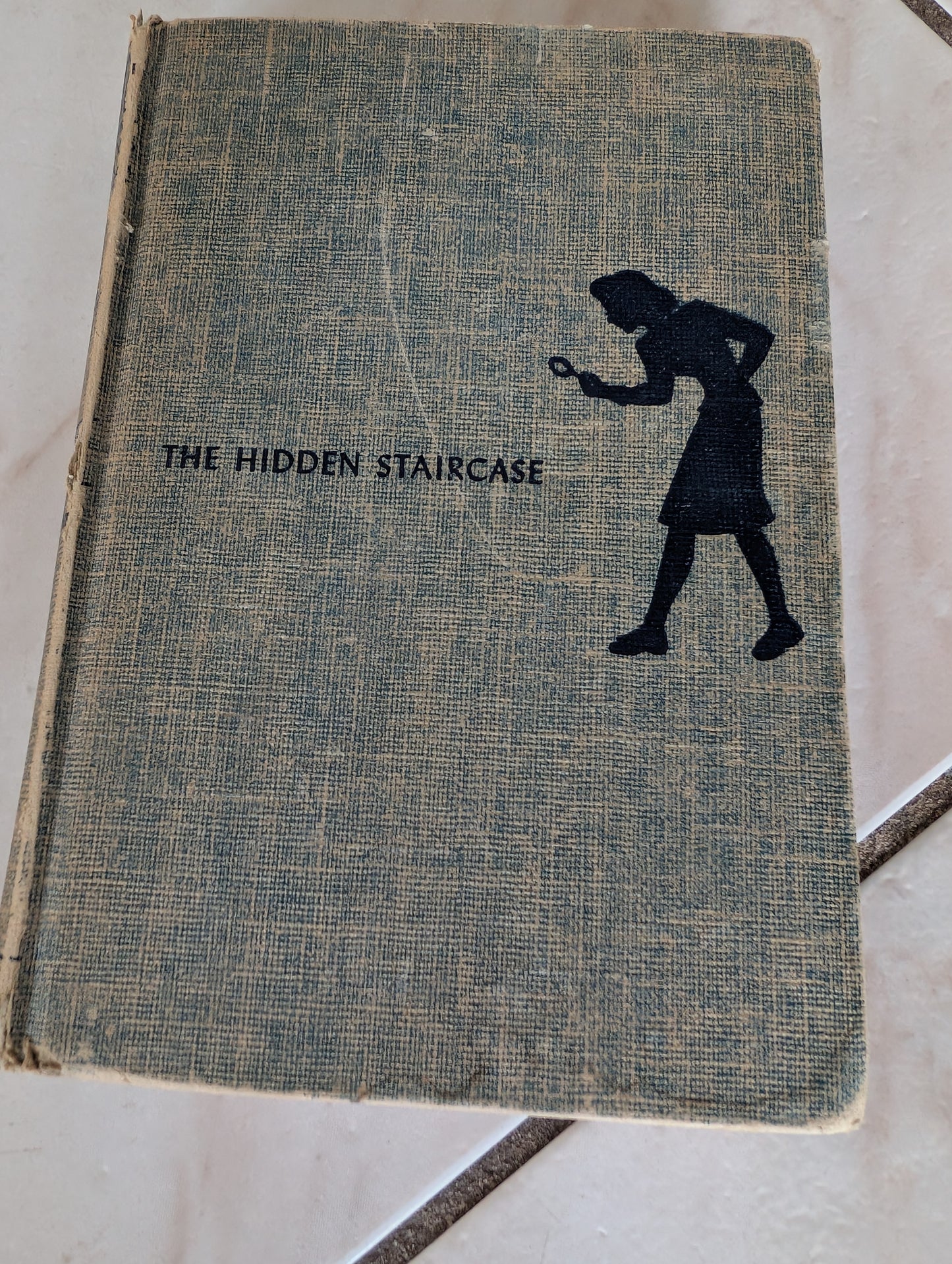The Hidden Staircase (Nancy Drew, Book 2) - Book by Carolyn Keene First Edition