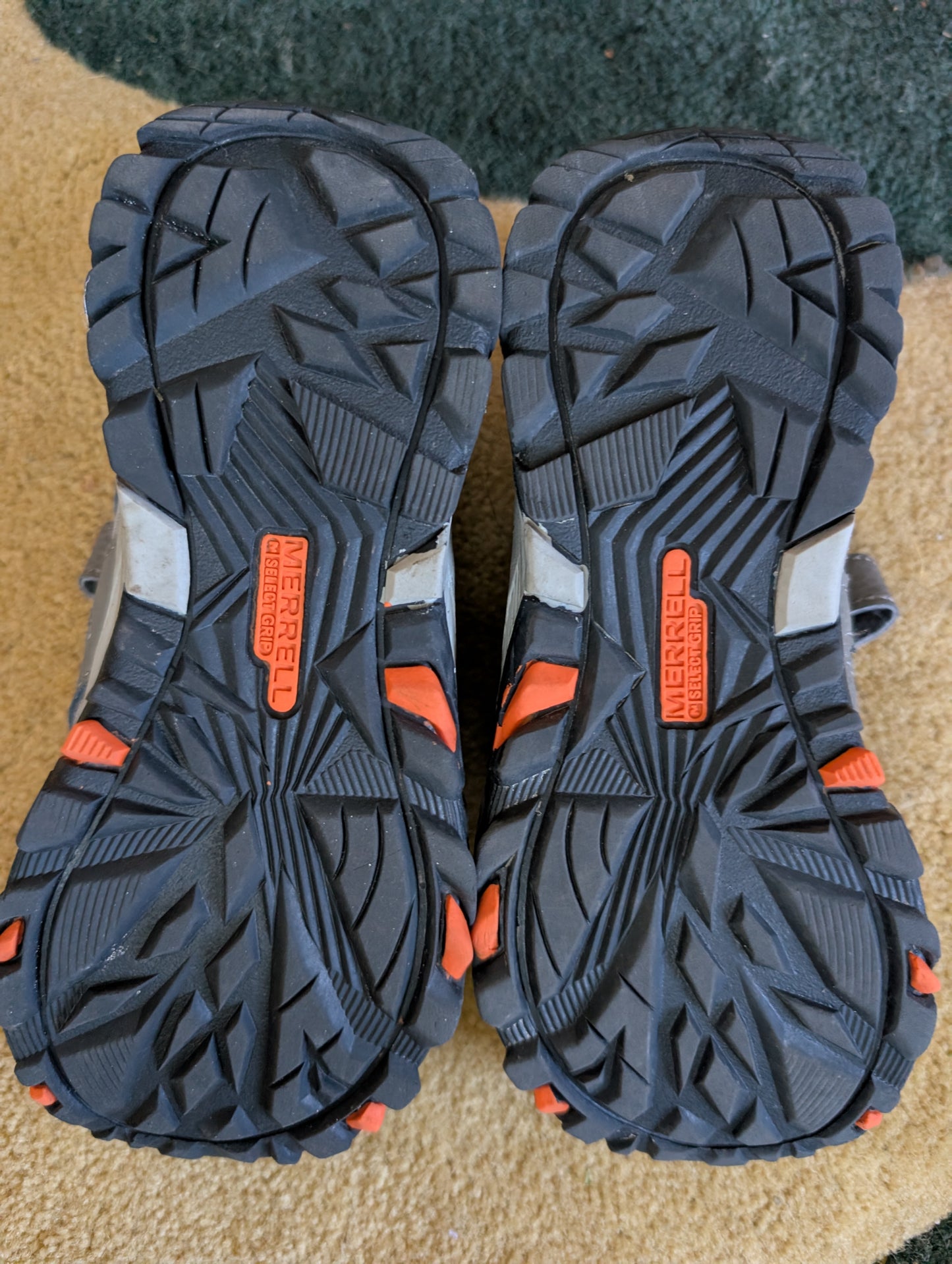 Merrell Kid's Trail Quest Hiking Sneaker, Gunsmoke & Orange, Size 13.5W