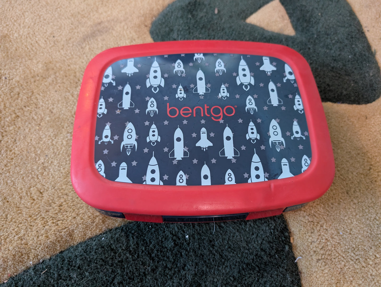 Bentgo Kids Bento-Style 5-Compartment Leak-Proof Lunch Box - Ideal Portion Sizes for Ages 3 to 7 - Durable, Drop-Proof, Dishwasher Safe, BPA-Free - Black, Red