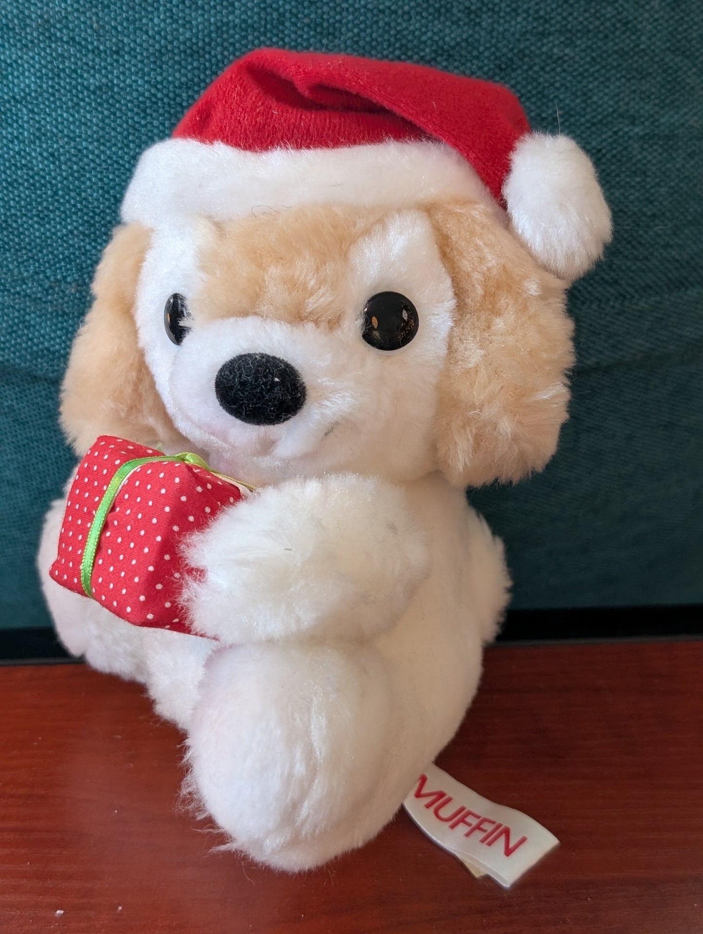 Russ Plush Dog Muffin Santa Hat & Holding Present Gift 6" Christmas Tan Puppy