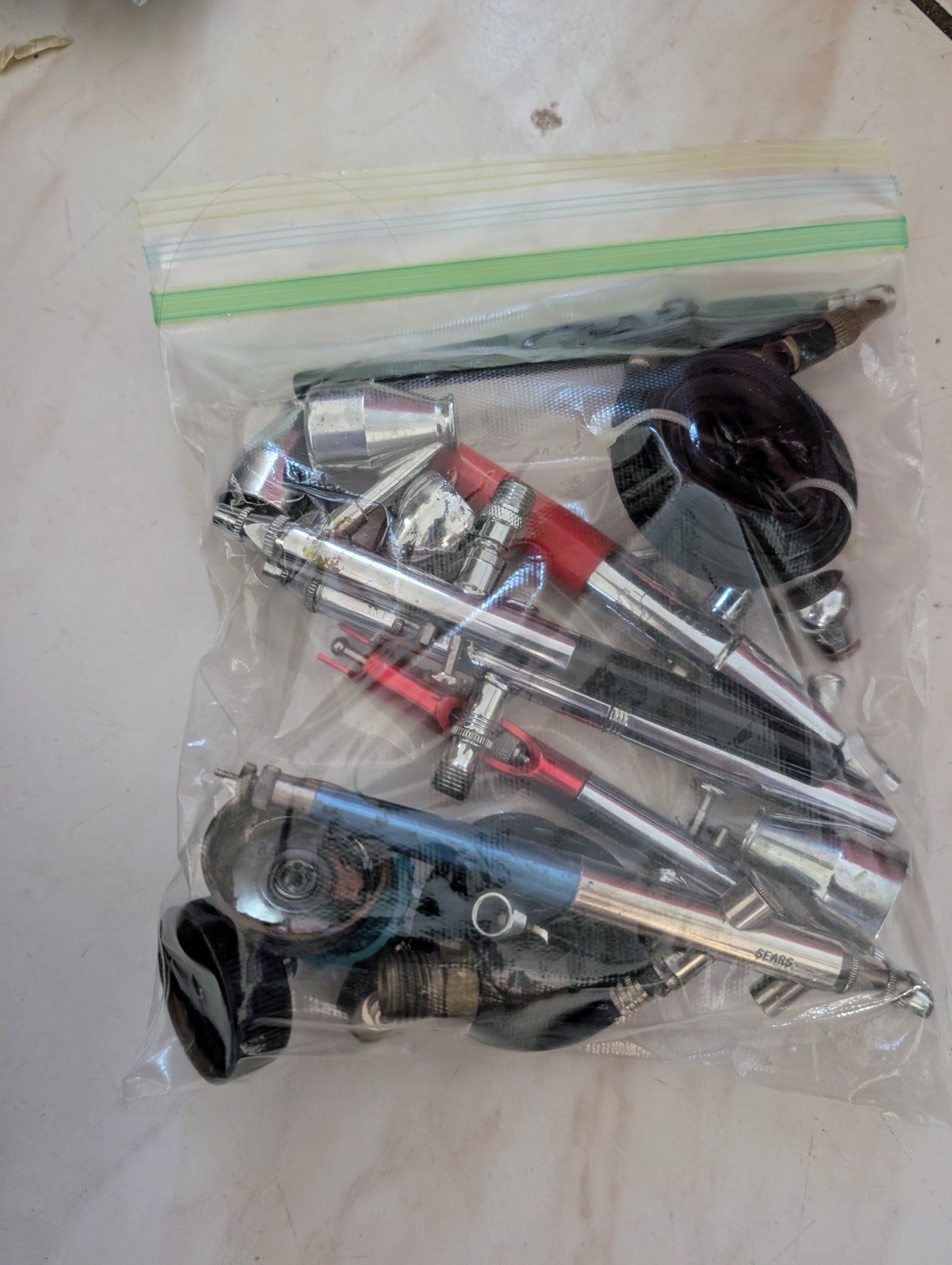 Central Pneumatic 1/5 HP 58 PSI Oilless Airbrush Compressor Kit - with extra airbrushes and paints