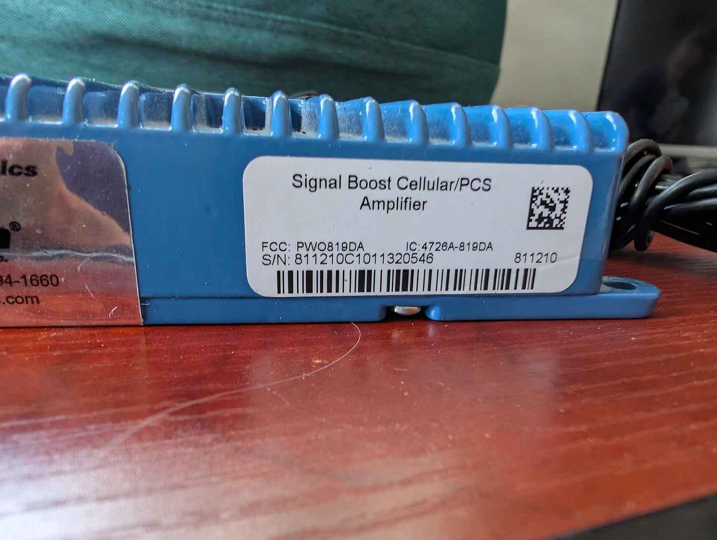 Wilson 811210 Cellular Signal-Booster Amplifier With Interior Antenna & DC Plug