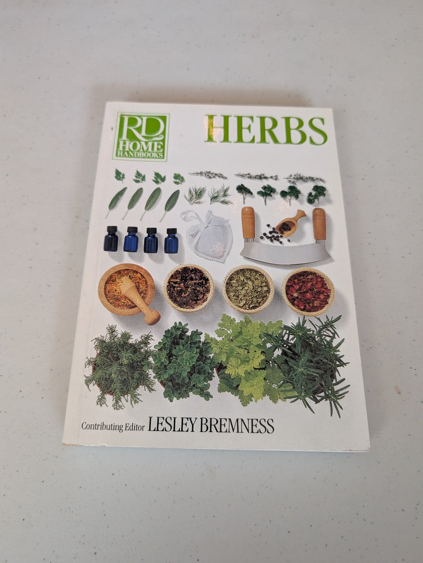 Herbs - RD Home Handbooks - Lesley Bremness