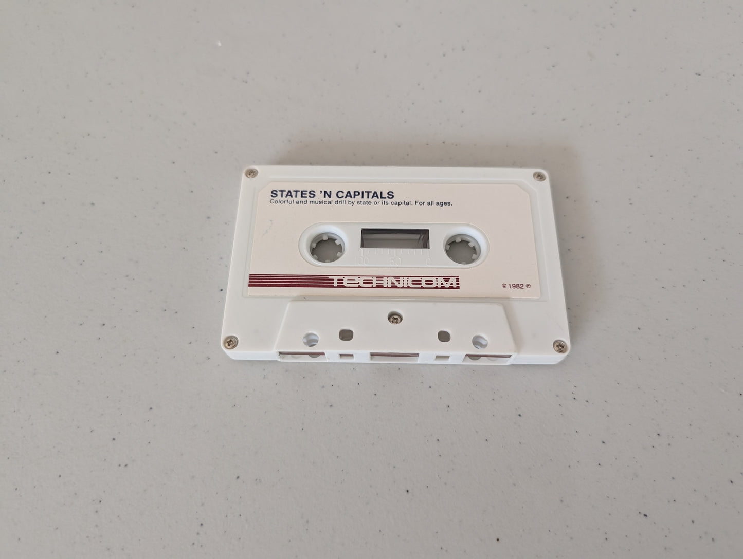 STATES 'N CAPITALS Colorful and musical drill by state or its capital. For all ages. Commodore VIC-20