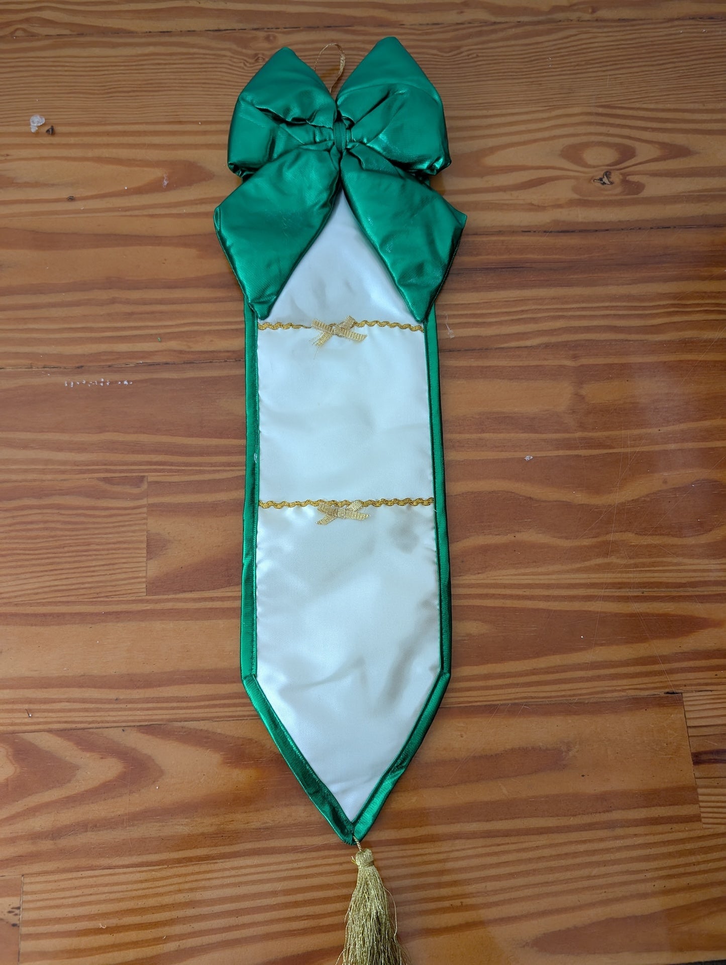 Satin Card Holder from Unknown - Holiday Decor (Satin, Fabric, Tassel Wall Hanging / Card Holder, Traditional, Glam, Green, White, Gold)