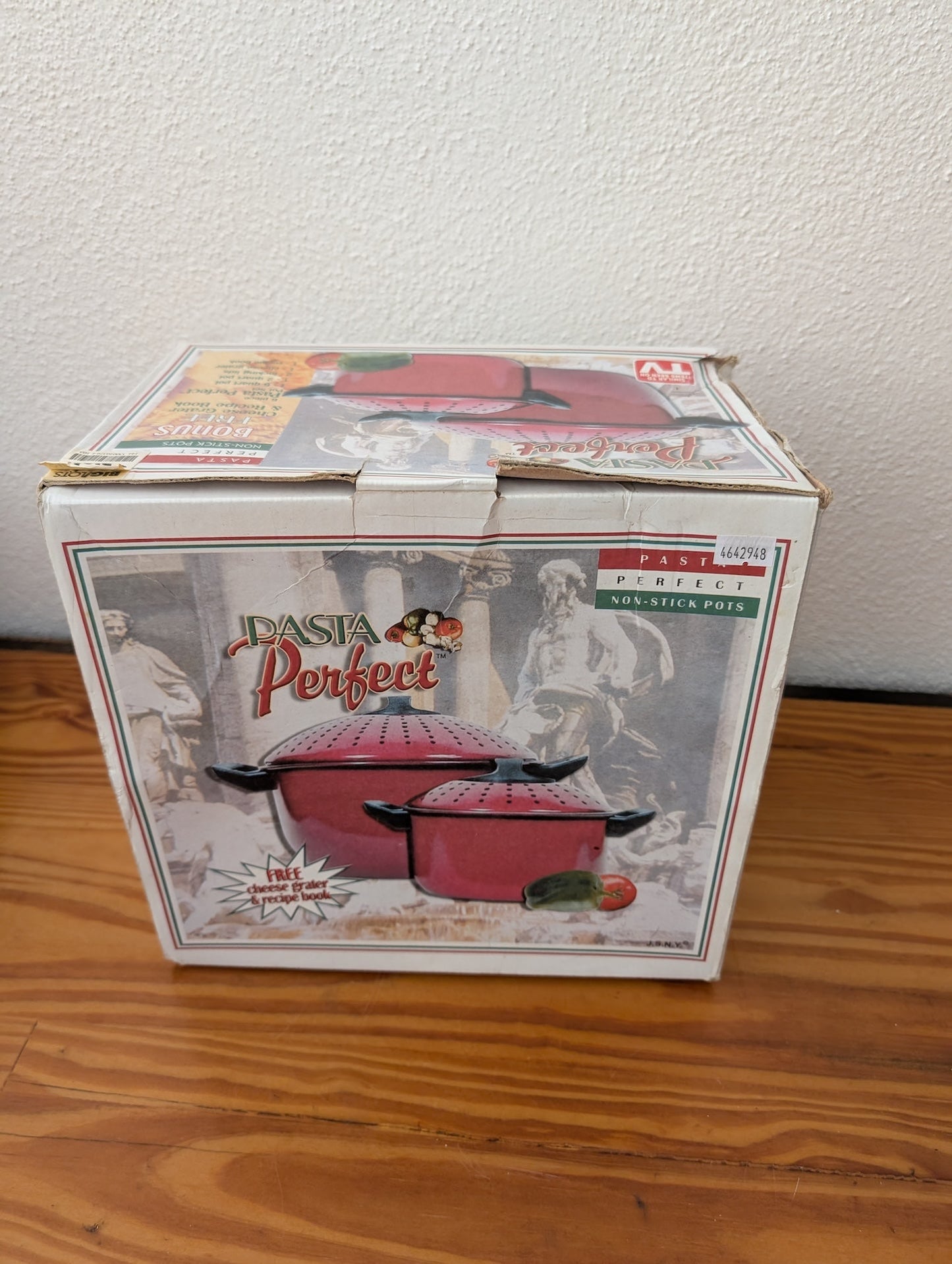 Pasta Perfect from As Seen On TV / TeleBrands - 1990s Kitchenware (Metal (non-stick coated), Plastic Cookware Set, Kitchen, Red, Black)