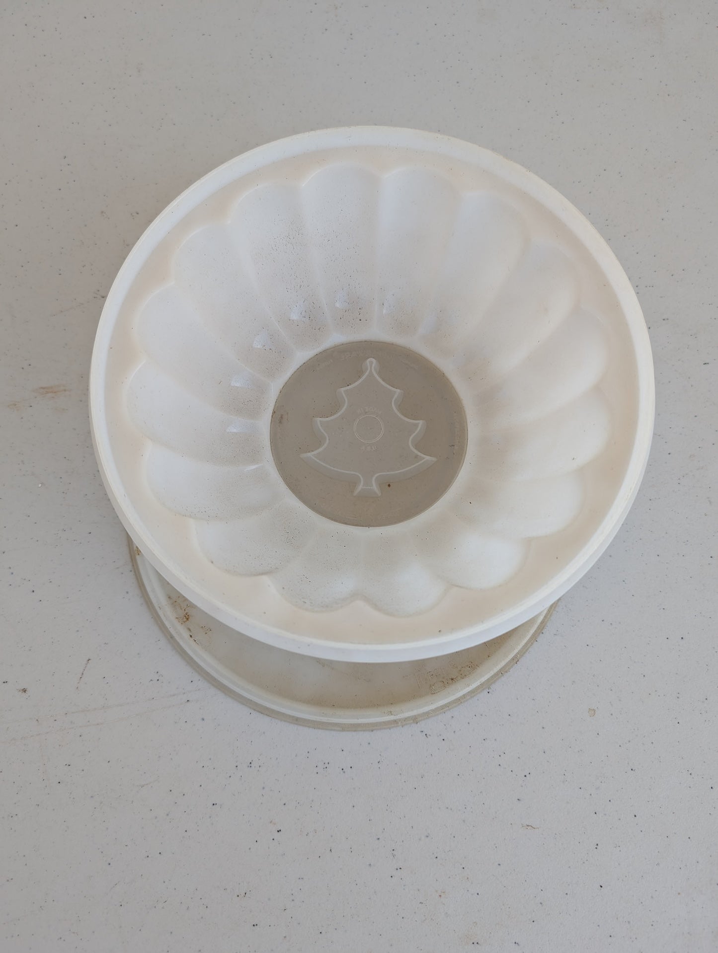 Christmas Tree Jello Mold Vintage Tupperware