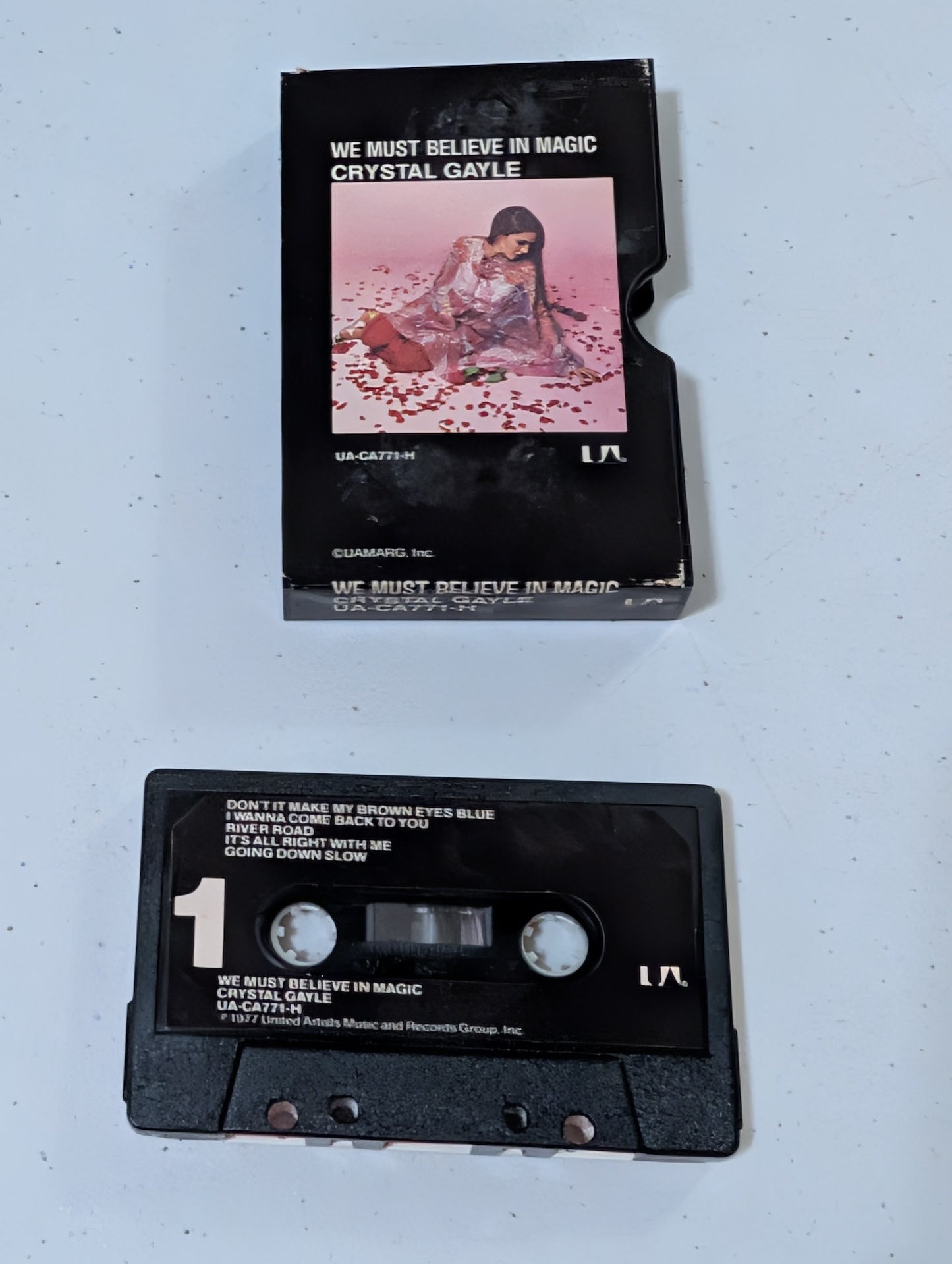 Crystal Gayle – We Must Believe In Magic(cassette, tape, album, music, vintage, OOP)