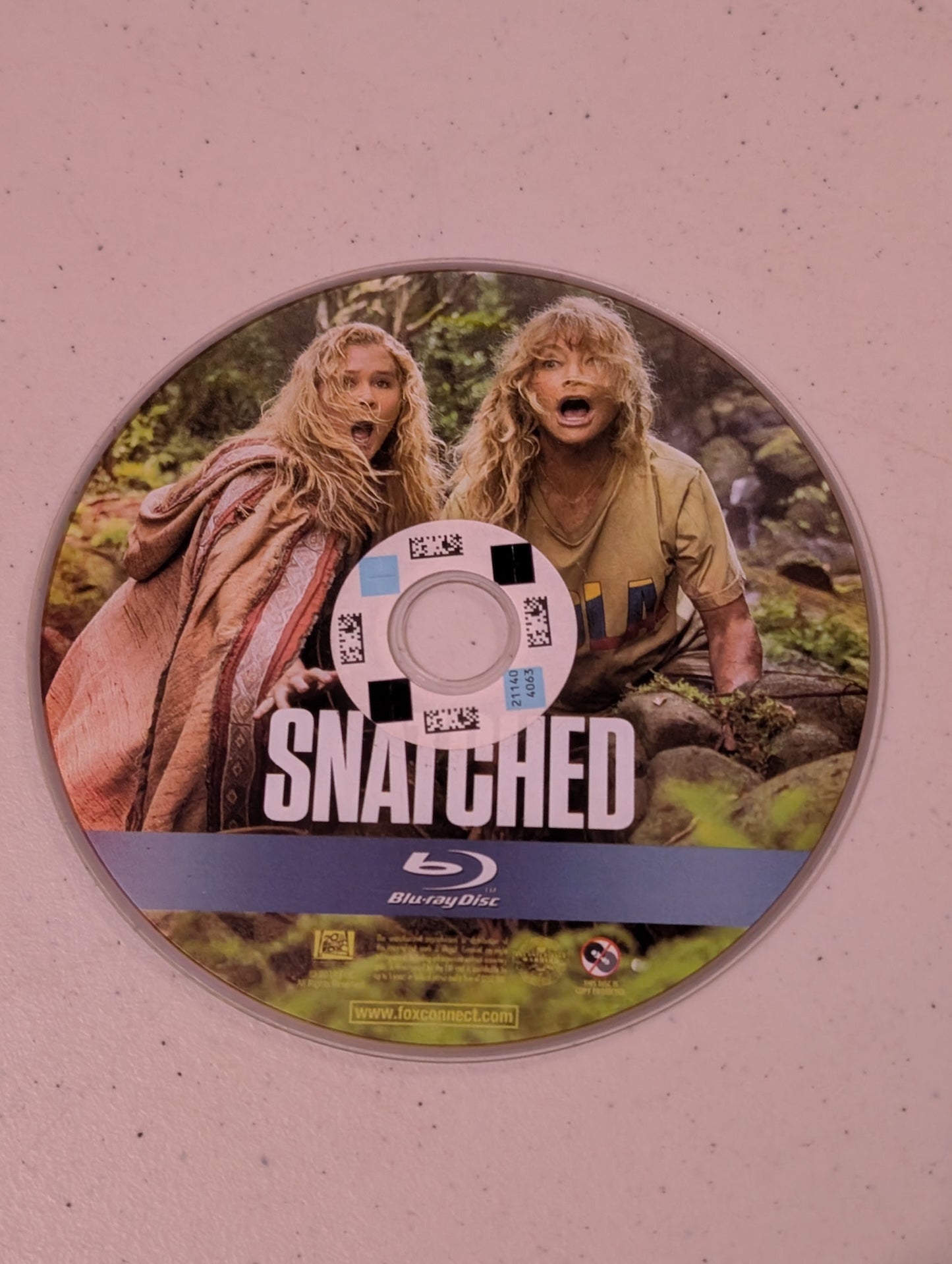 SNATCHED (2017) - Blu-ray disc only in clear plastic envelope / no case(movie, DVD, DVD only)