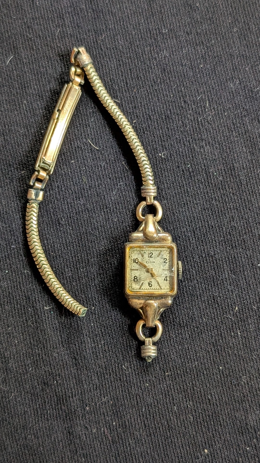 Vintage Elgin Women's Mechanical Watch Gold-Tone (For Parts/Repair)