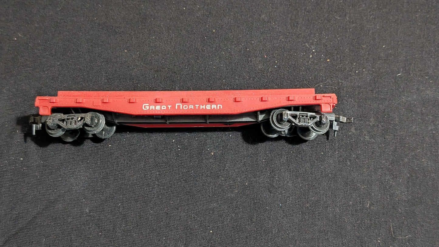 Great Northern Flatcar Flatcar likely from Life-Like/Model Power - 1980s HO Scale Model Train (Plastic, Metal Flatcar, Not Applicable, Red, White)