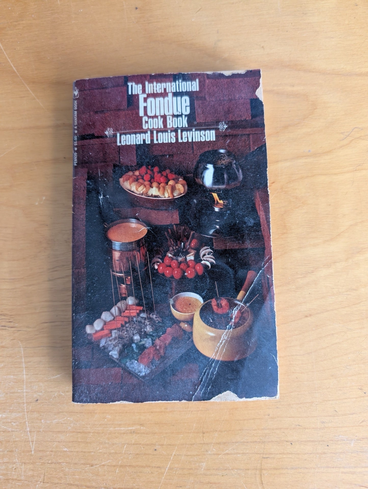 The International Fondue Cook Book by Leonard Louis Levinson (Cookbook, 1970, fondue cookbook, party recipes, Swiss fondue, Leonard Levinson, vintage paperback)