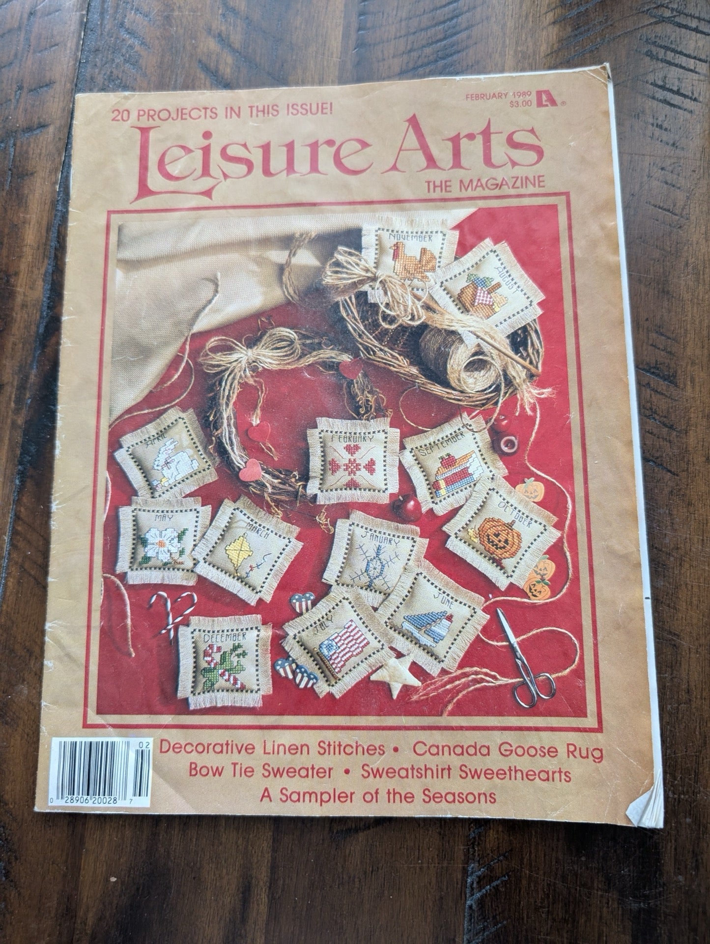 Leisure Arts: The Magazine by Leisure Arts (Crafts, Magazine, 1989, Leisure Arts, 80s crafts, monthly sampler, vintage magazine, seasonal crafts)