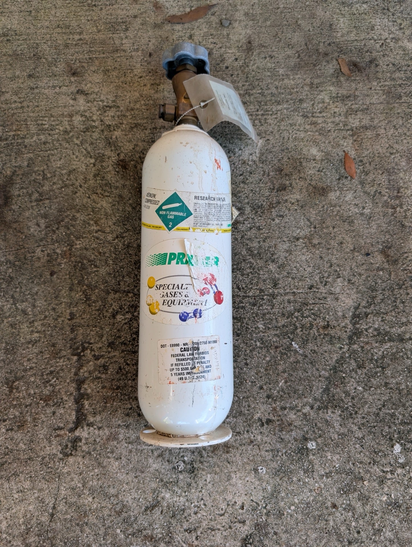 Praxair Xenon Research Grade Gas Cylinder (For Prop/Display)