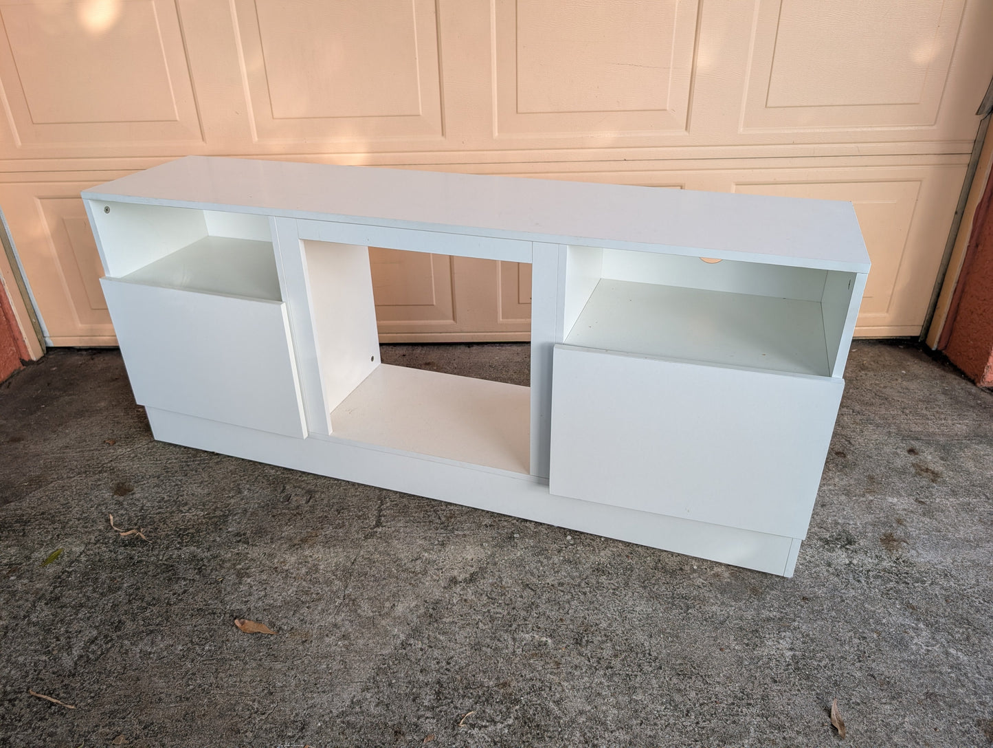 The Oracle's Low-Profile Media Console - See the Future!