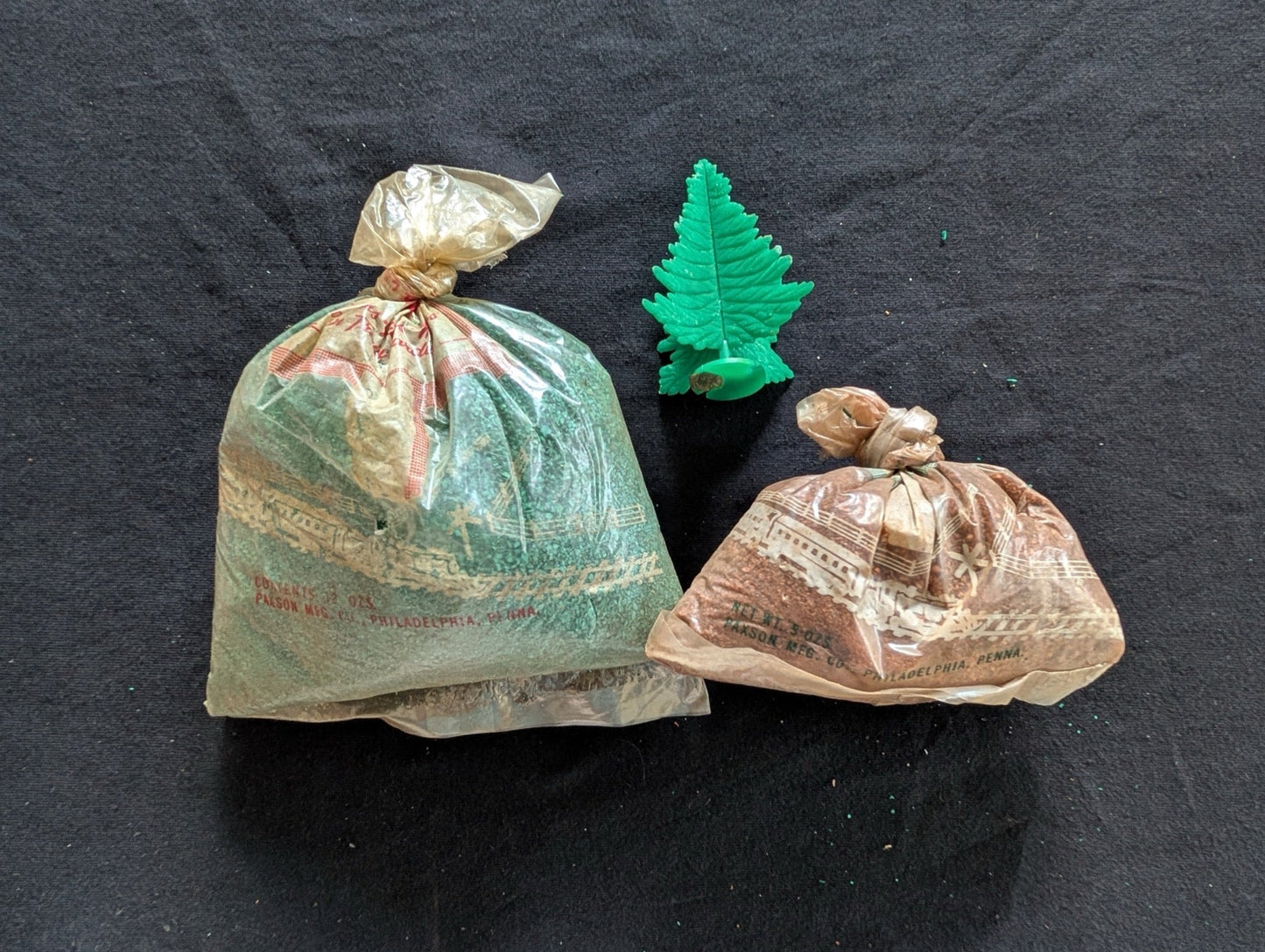Vintage Bachmann Train Layout Scenery Lot Grass Earth Flocking Tree