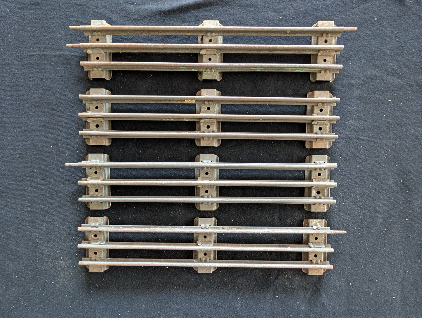 4 Sections Vintage Lionel O-Gauge Straight 3-Rail Tubular Track Lot