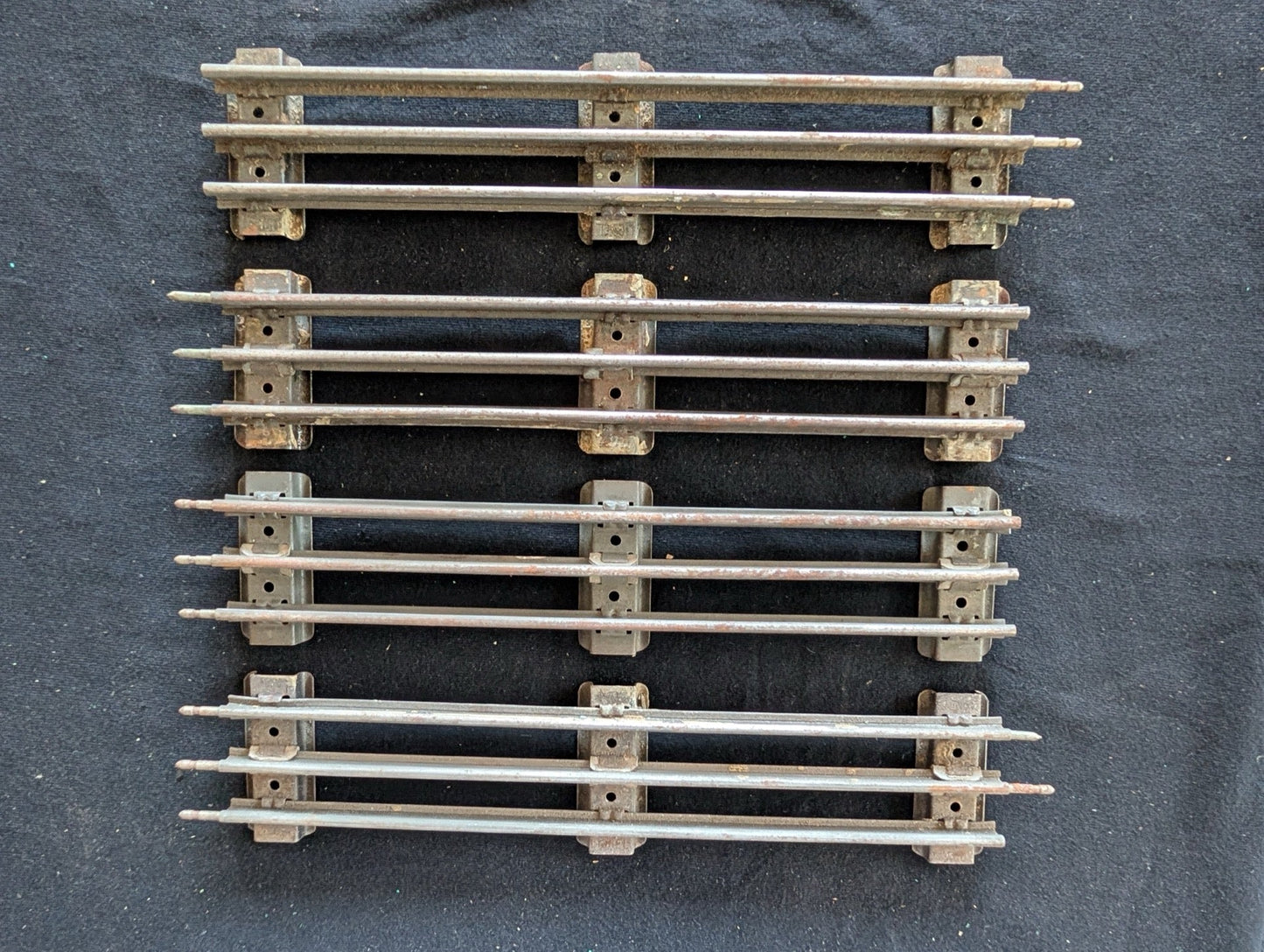 Lot of 4 Sections Vintage Lionel O-Gauge 3-Rail Straight Tubular Track