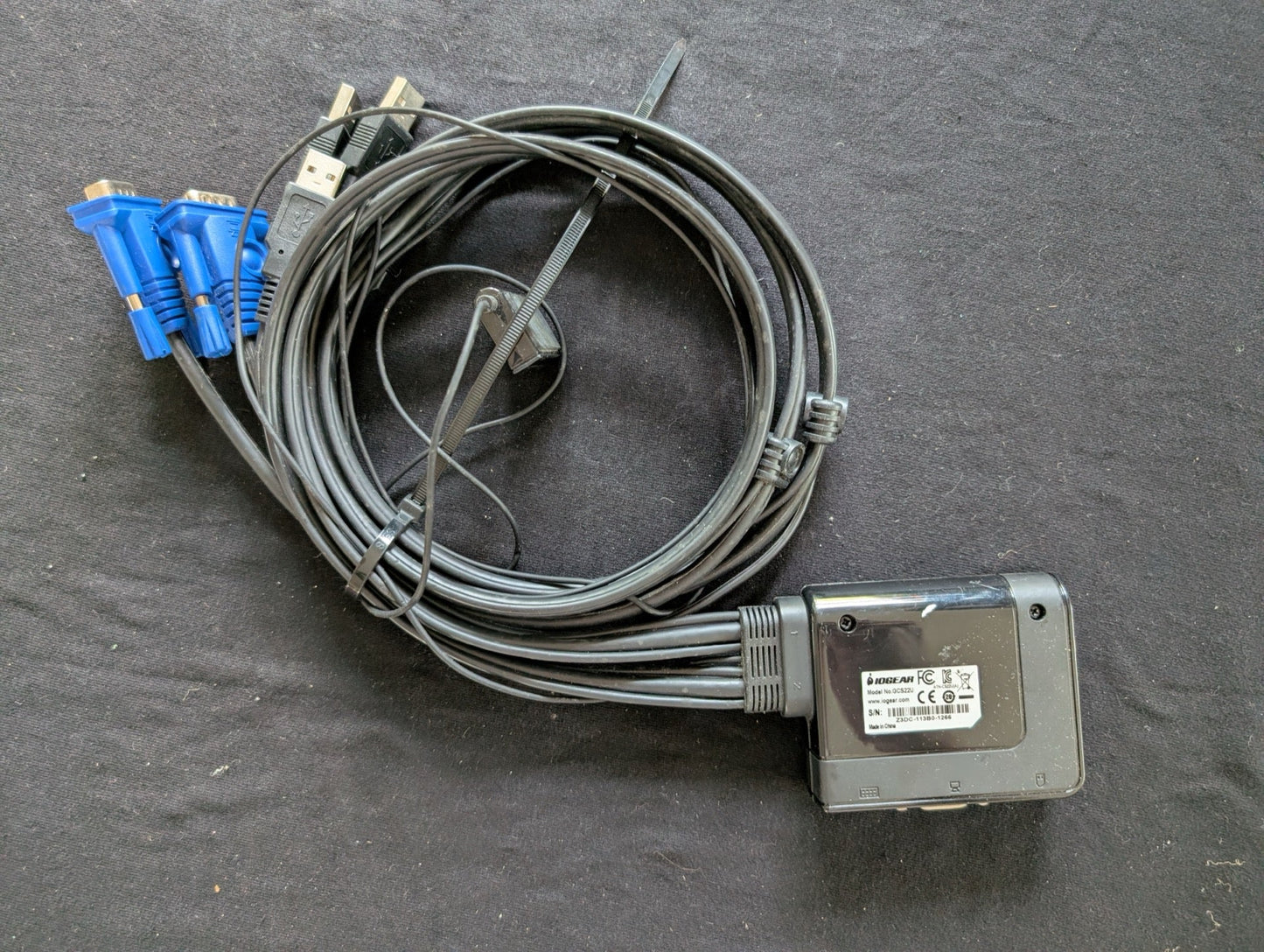 IOGEAR 2-Port USB KVM Switch w/ Built-in Cables & Audio (GCS72U)