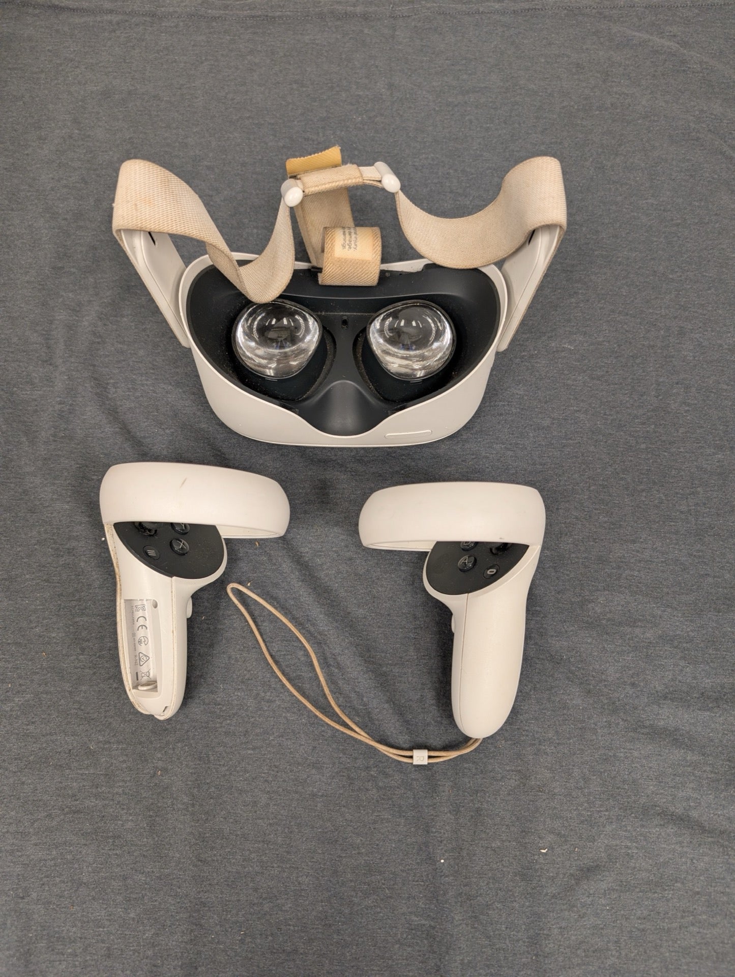 Meta Oculus Quest 2 VR Headset White 64GB/128GB/256GB with Controllers Used