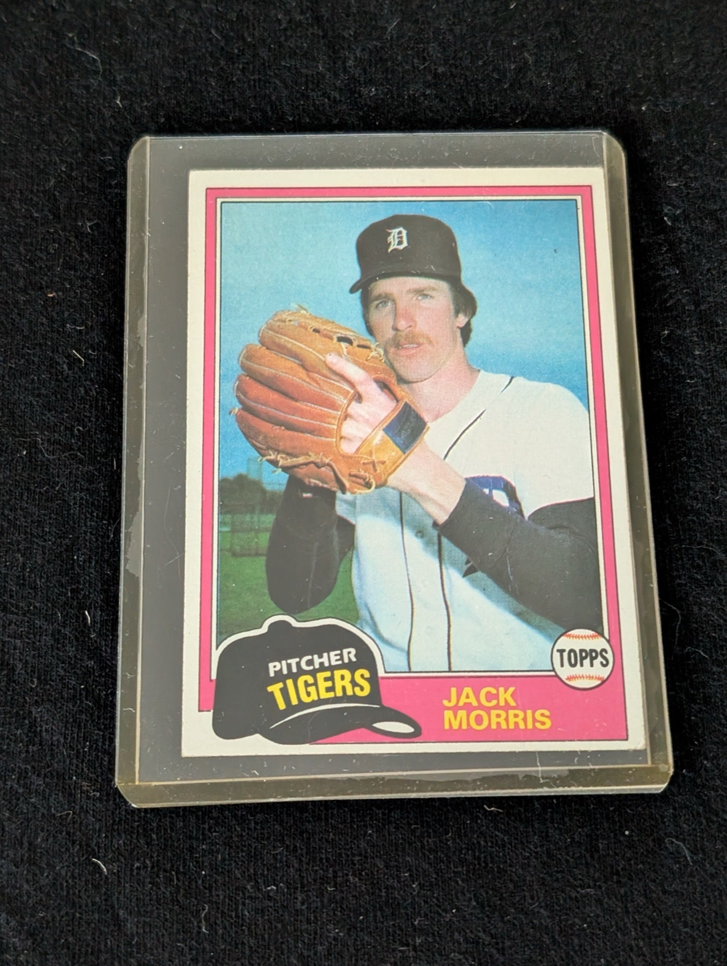 1981 Topps Jack Morris #207 baseball card featuring the Detroit Tigers pitcher.