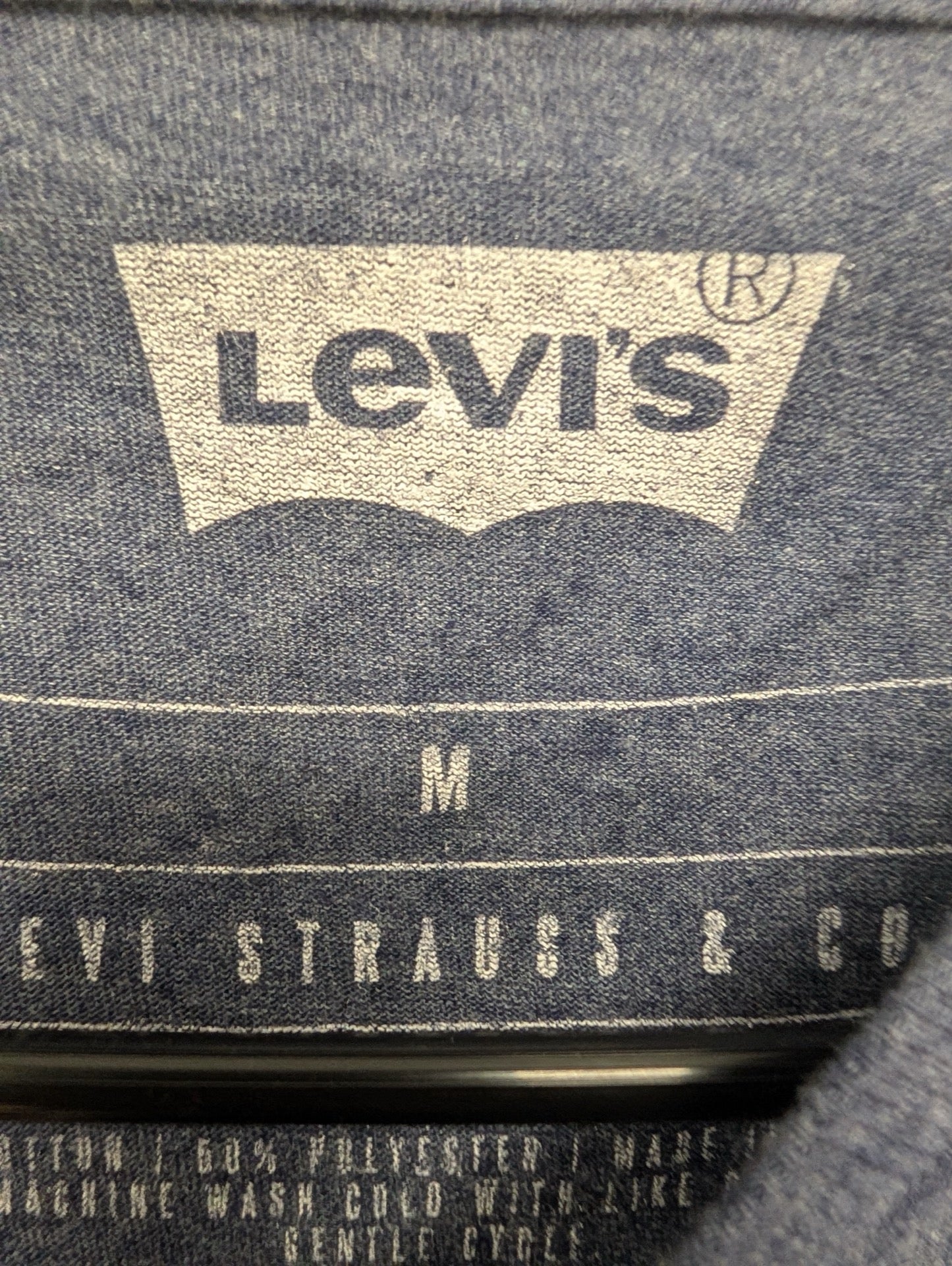 Levi's printed inner neck tag size medium