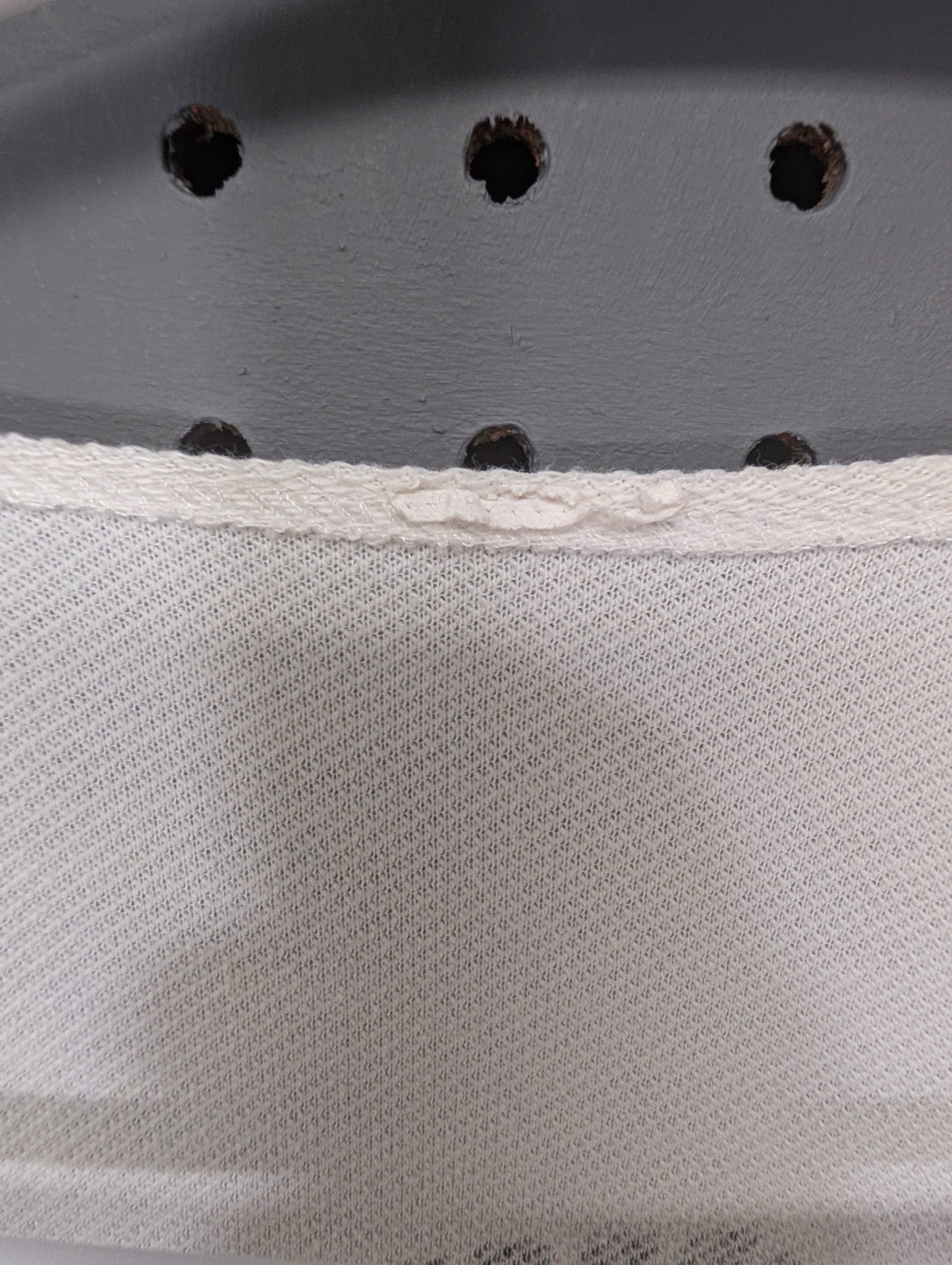 Close up of collar showing missing size tag