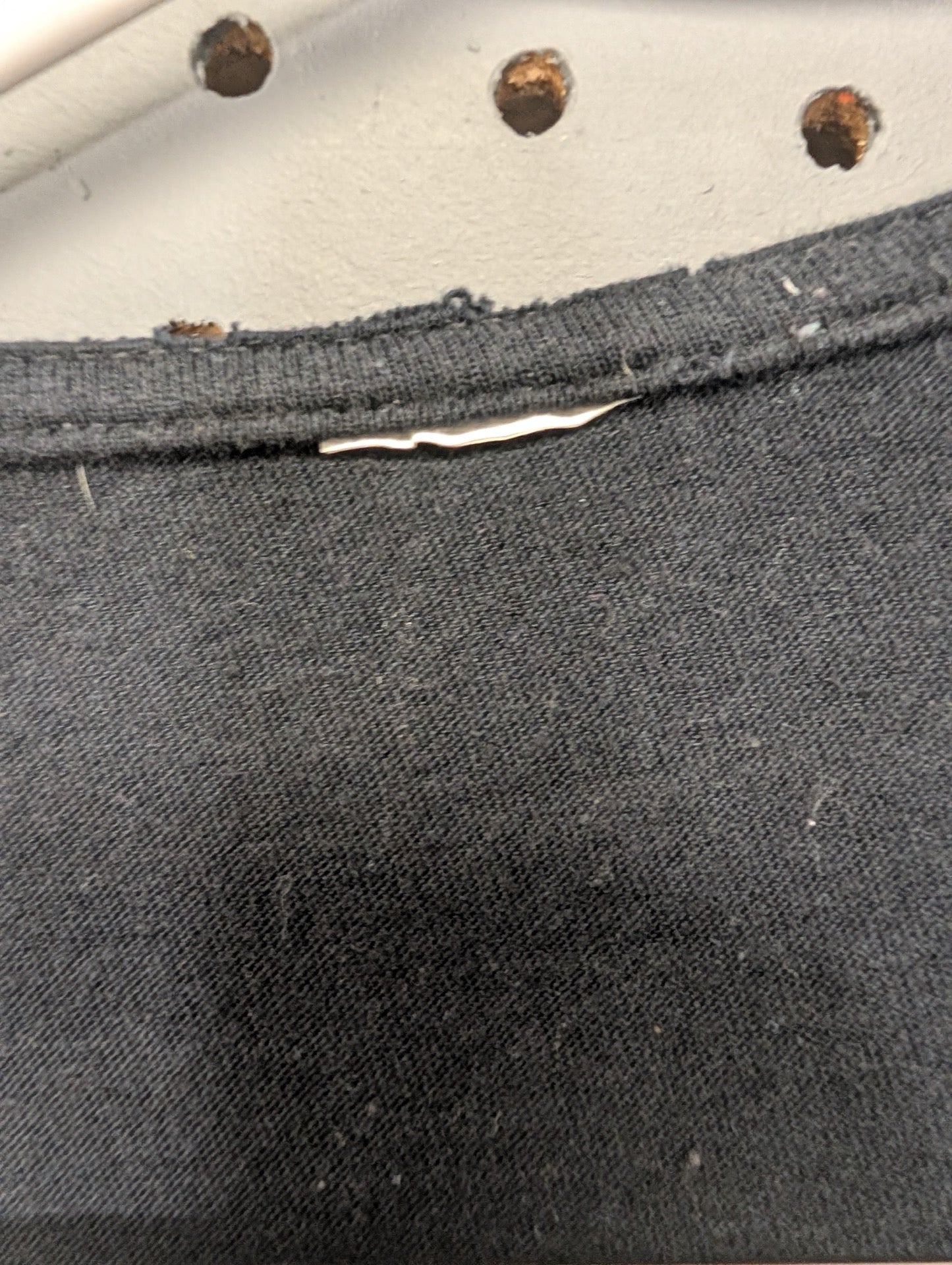 Close up of the raw cut collar edge