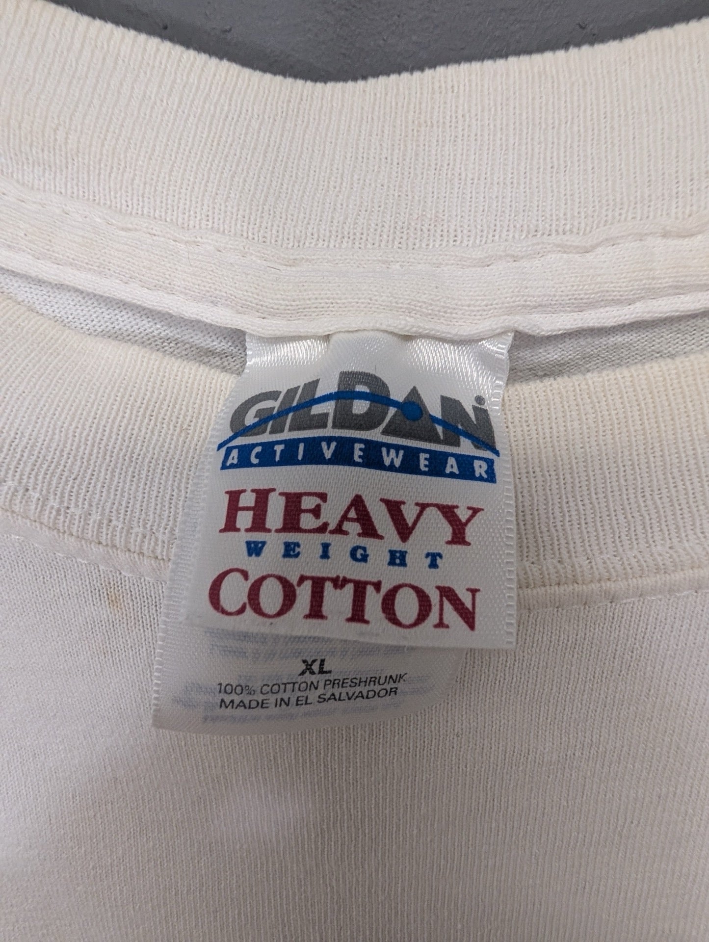 Vintage Gildan Heavyweight cotton tag size XL