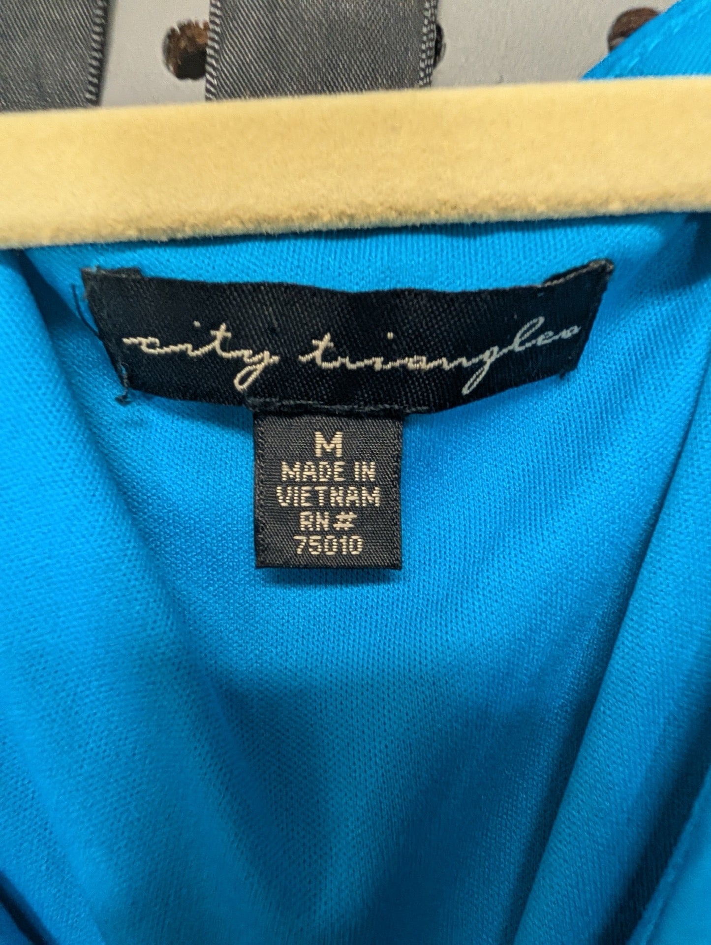 Size tag for City Triangles Medium
