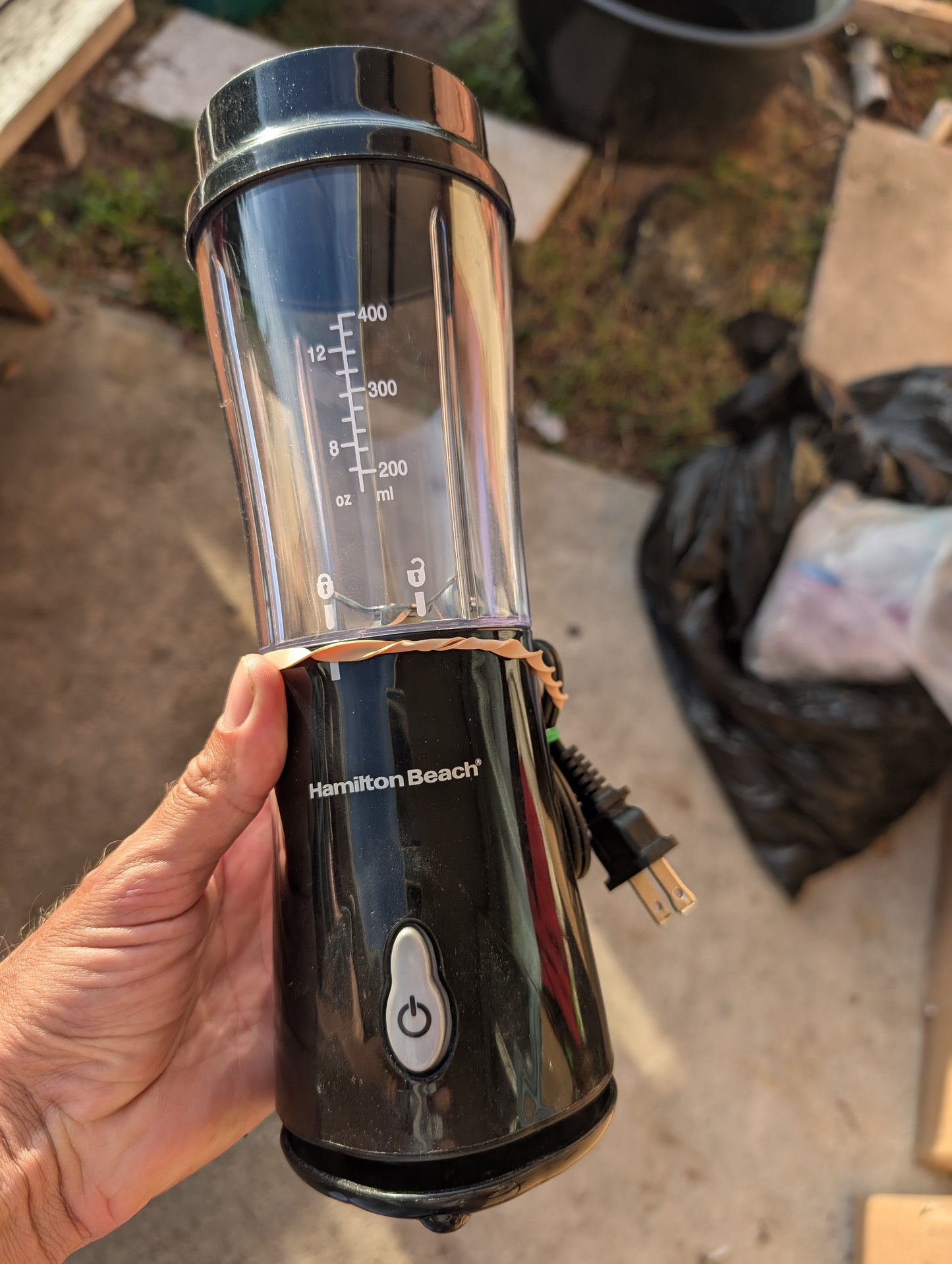 Hamilton Beach 51101AV Single Serve Personal Blender with 14oz Travel Cup- Black