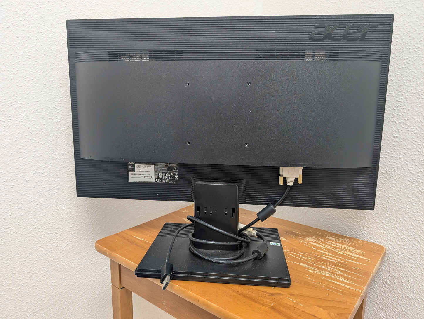 Acer V246HQL 24-Inch Full HD LED Widescreen LCD Computer Monitor W/STAND