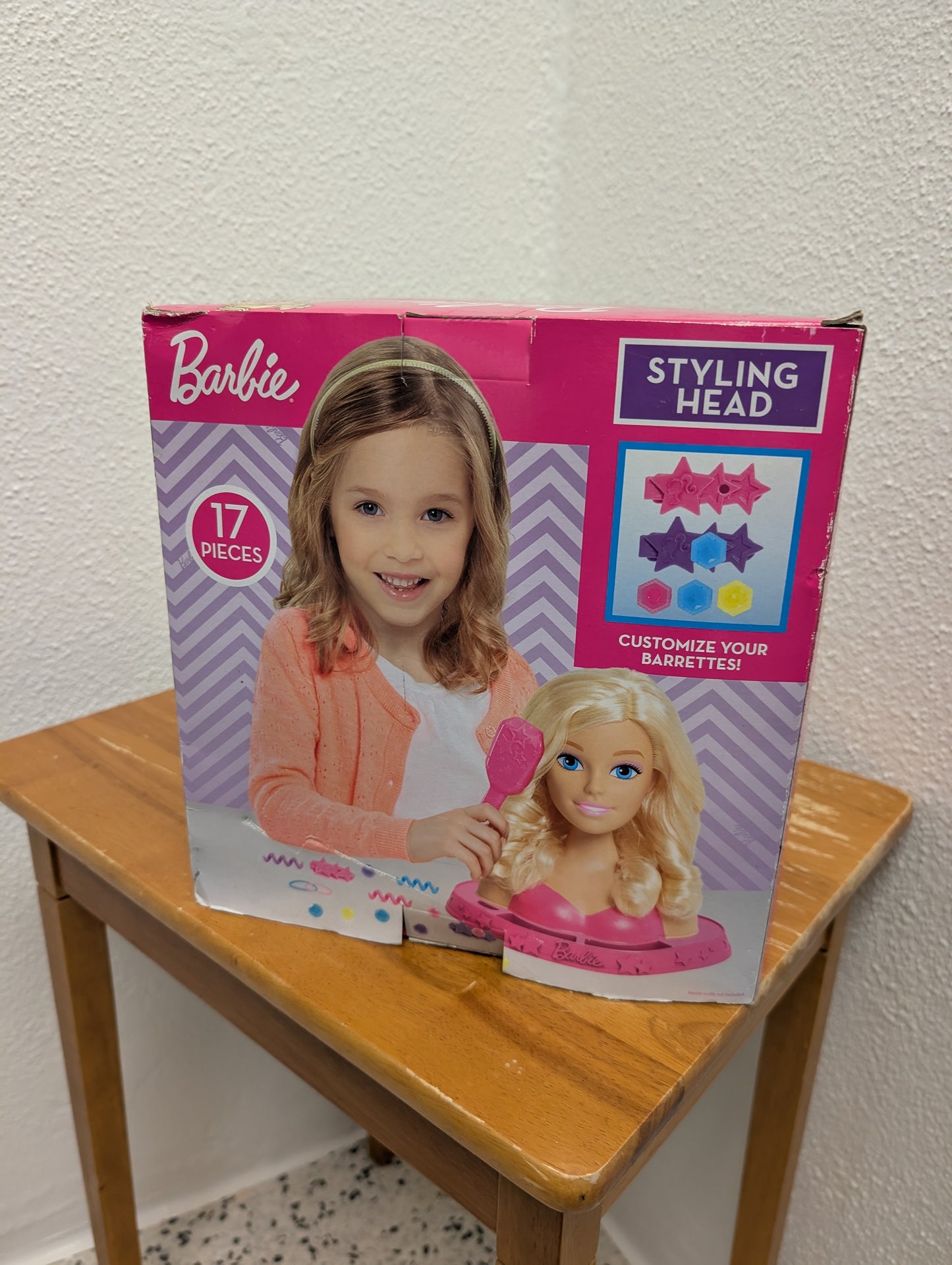 Barbie Fashionistas Styling Head 17 Piece 8" Blonde Hair with Accessories Toy