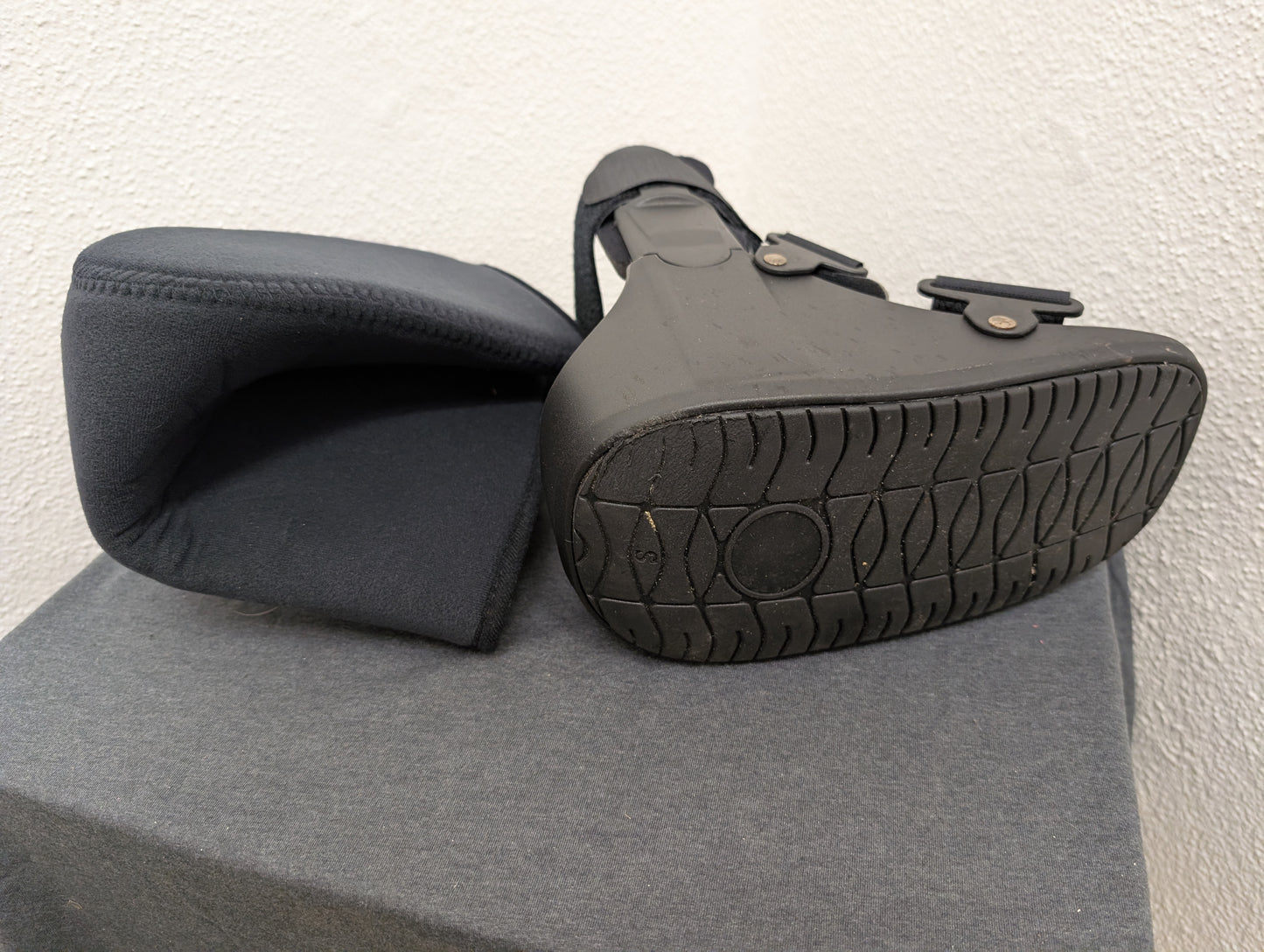 NEW United Ortho Air Stabilizer Ankle Boot Black SM