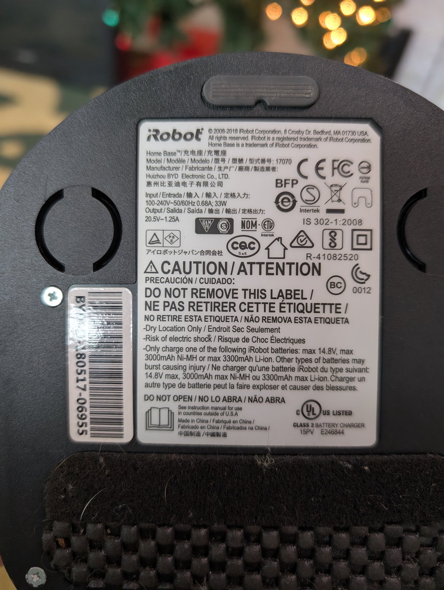 iRobot Roomba 690 Robot Vacuum with charger