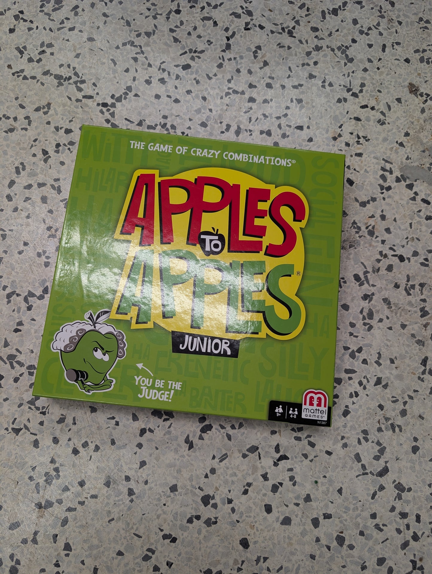 Mattel Apples to Apples Junior: The Game of Crazy Comparisons Card Game