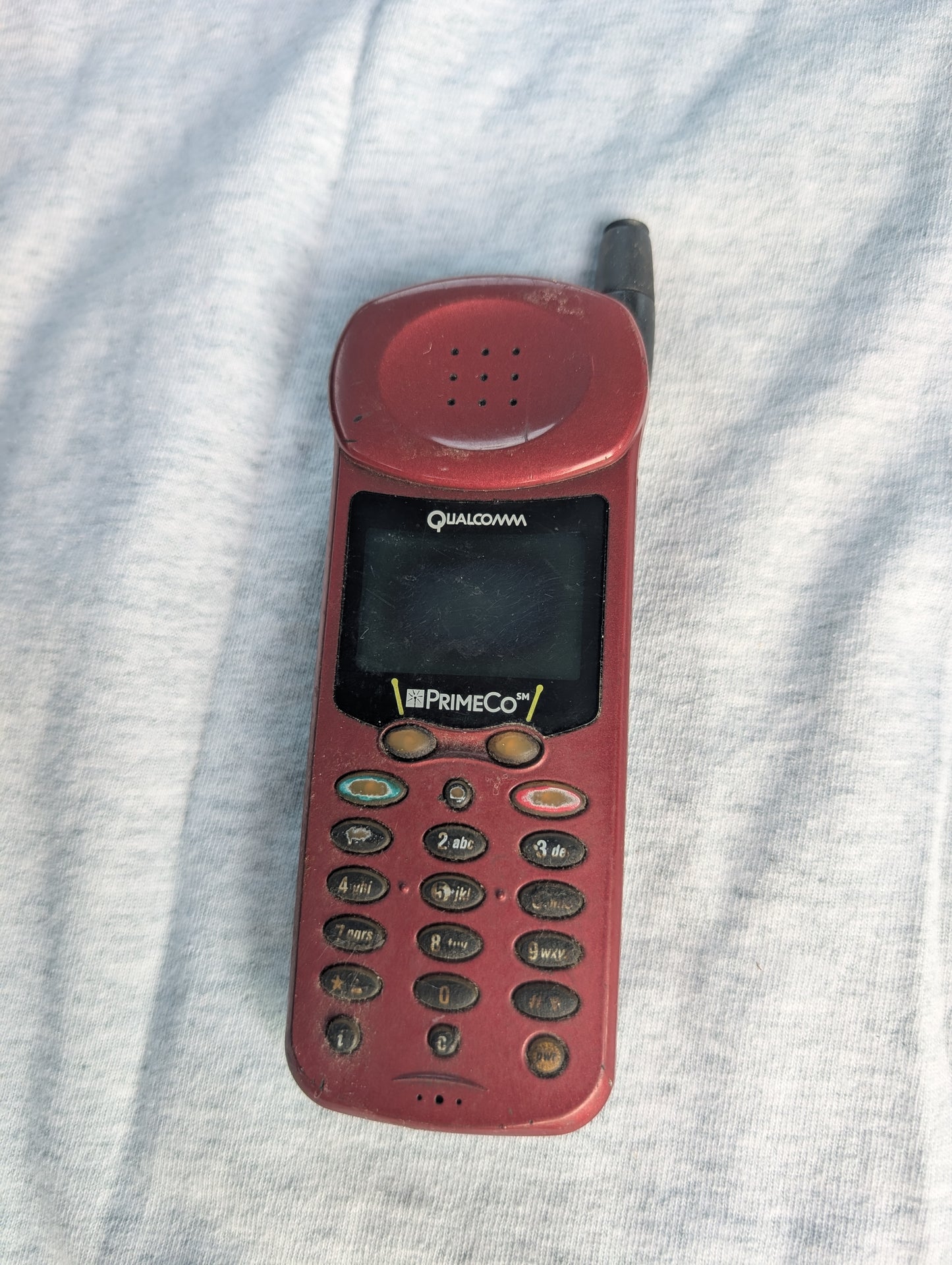 Qualcomm QCP-1960 Red mobile phone