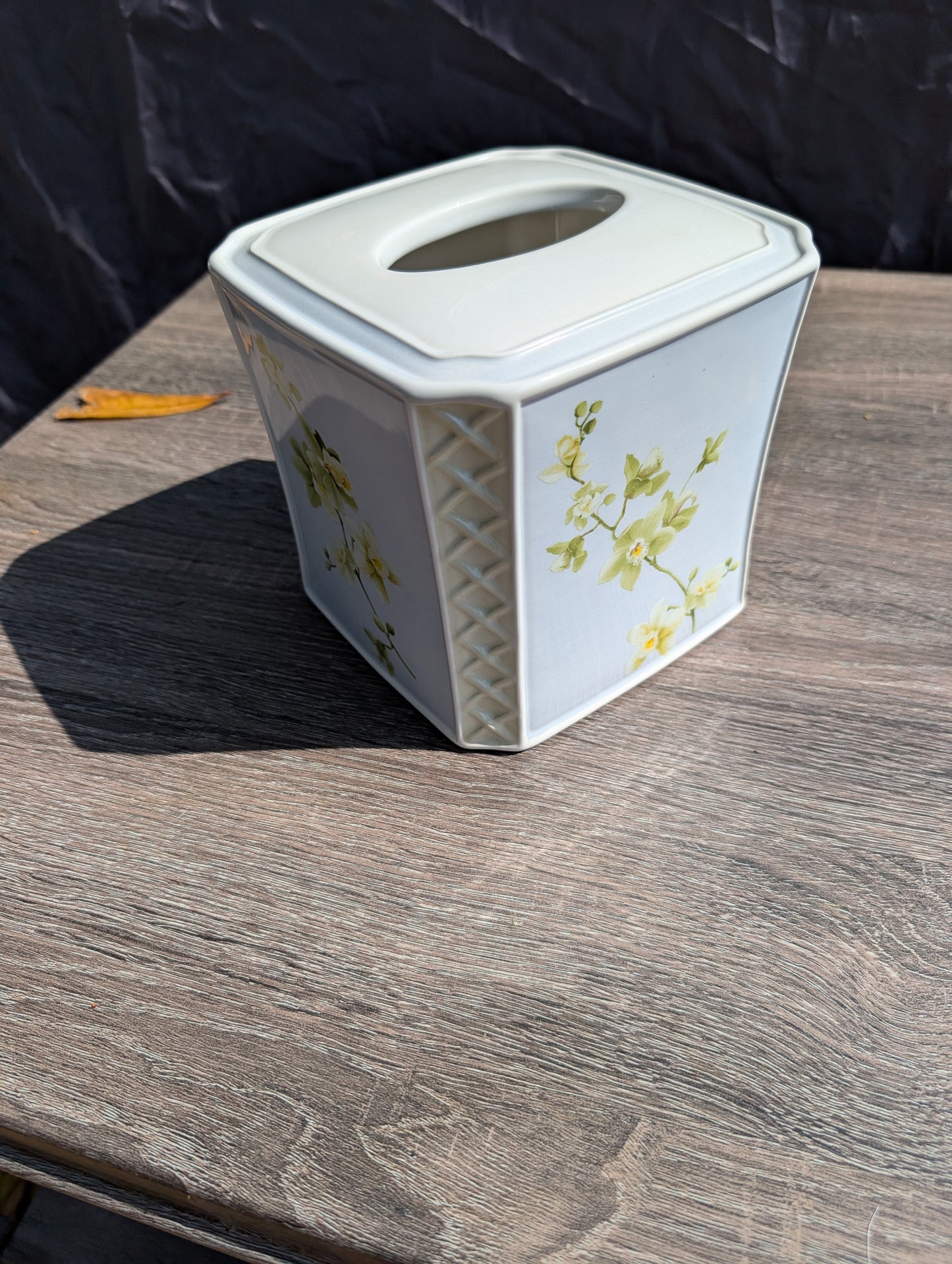 SIMPLY ORCHID ~ TISSUE BOX COVER  serene gray blue FLORAL ~ Charter Club