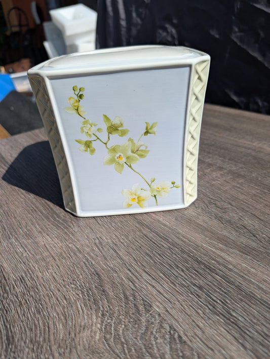 SIMPLY ORCHID ~ TISSUE BOX COVER  serene gray blue FLORAL ~ Charter Club