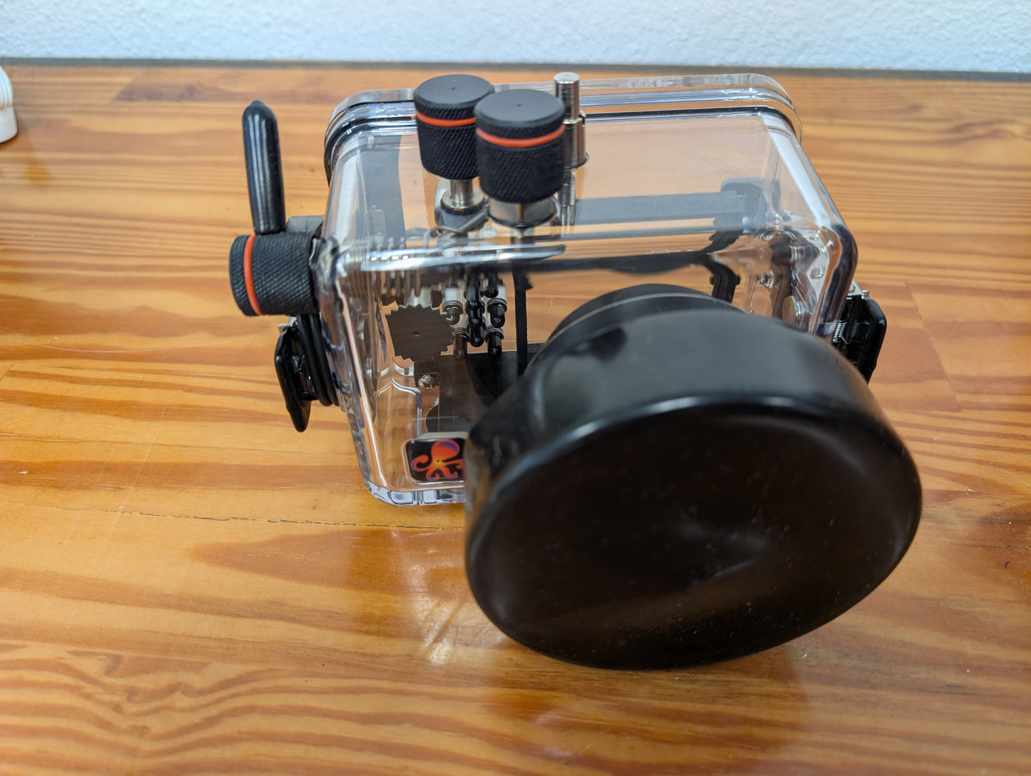 Ikelite 6115.20 Underwater Housing for Sony HX20, HX30 Camera, Depth Rating: 200ft/60m