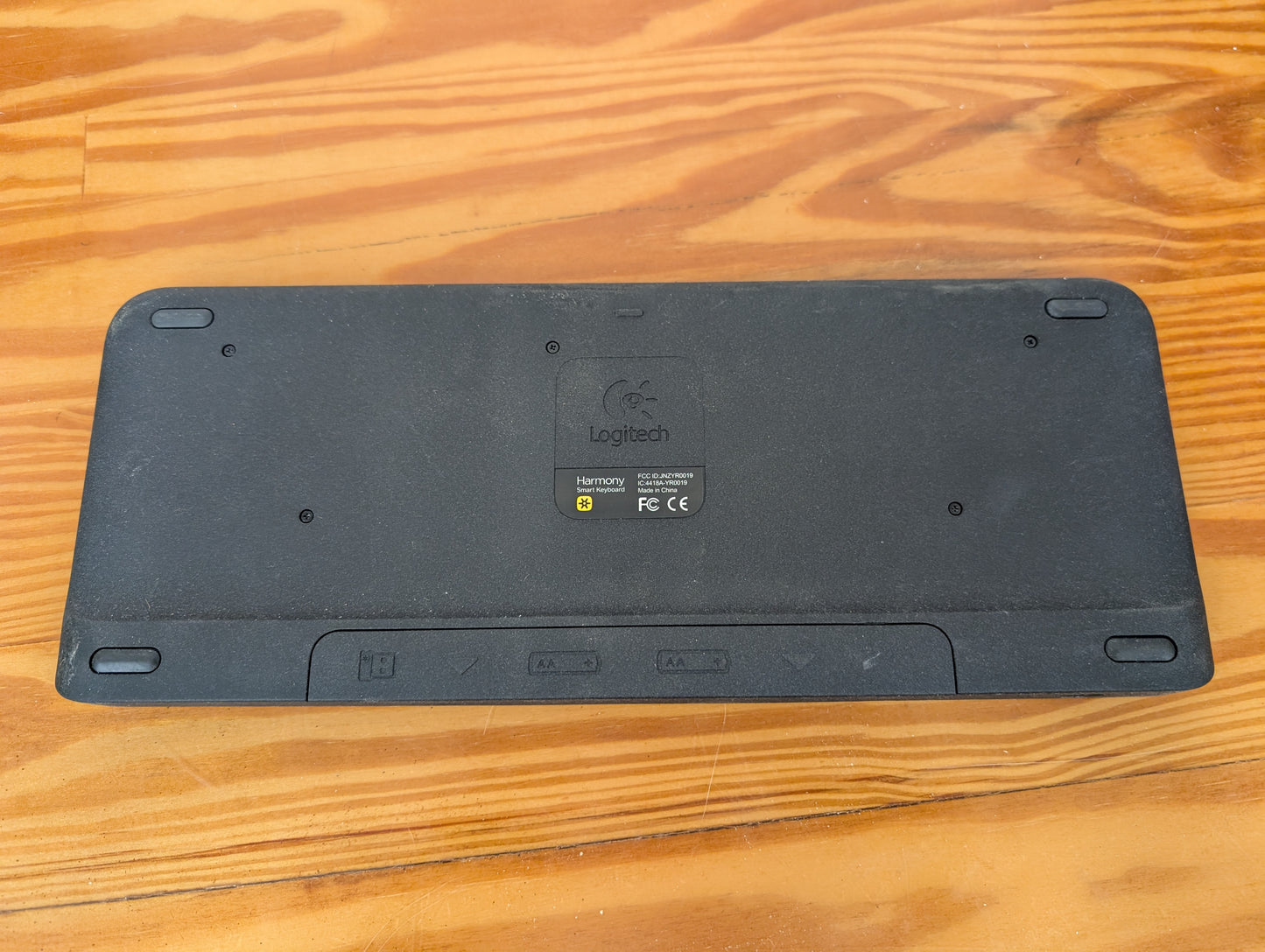 Logitech Harmony Smart Keyboard