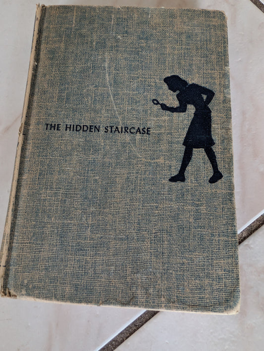The Hidden Staircase (Nancy Drew, Book 2) - Book by Carolyn Keene First Edition