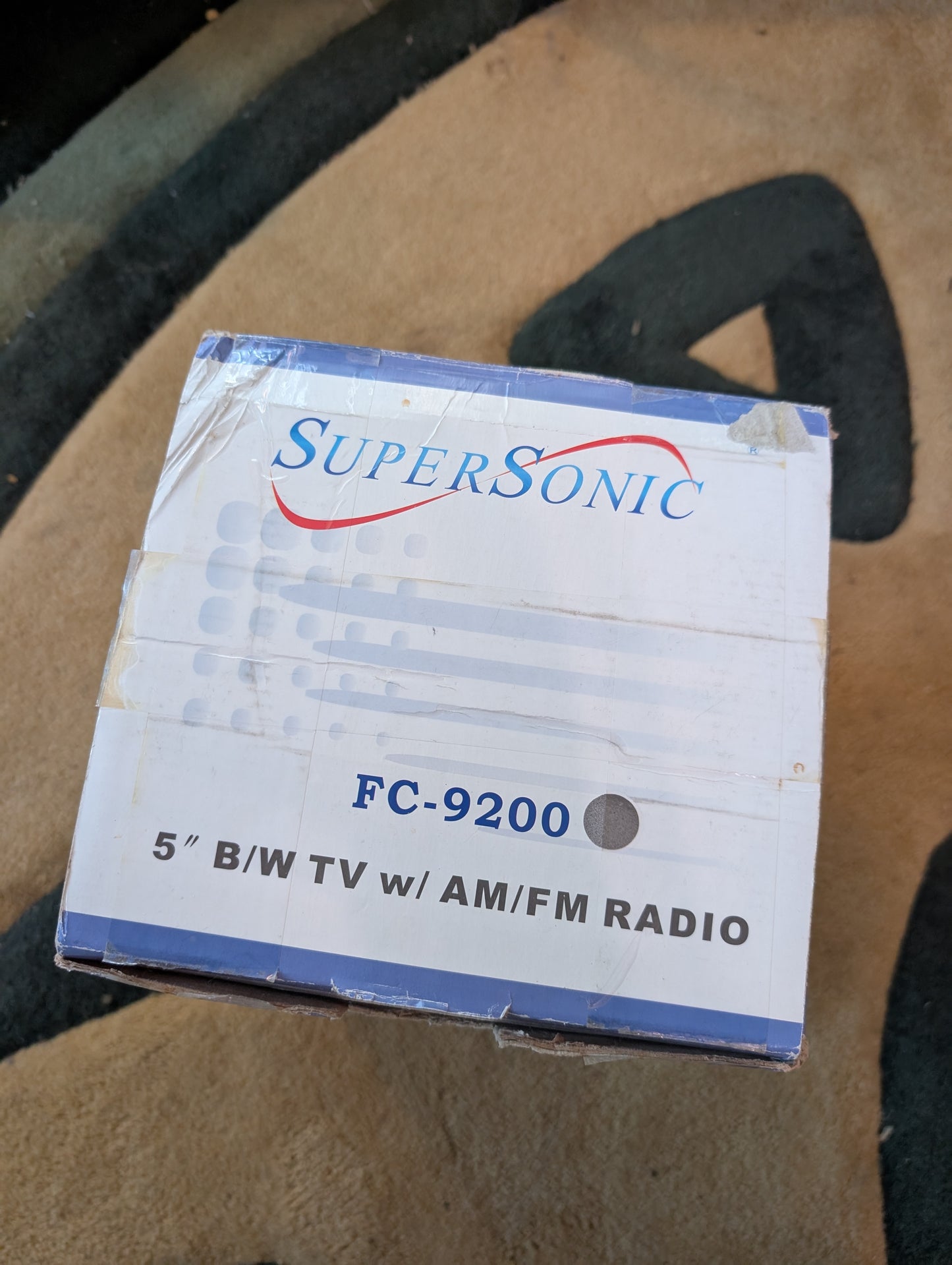 SuperSonic FC-9200; 5" Portable Black & White TV with AM/FM Radio