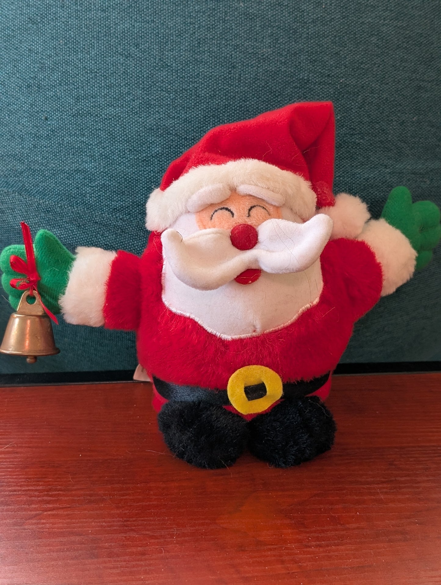 Vintage Sonic Action Shaky Santa Radio Shack Dancing Rings Bell Talks Christmas