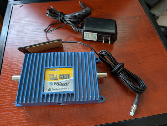 Wilson 811210 Cellular Signal-Booster Amplifier With Interior Antenna & DC Plug