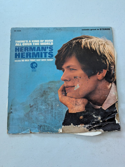 HERMAN'S HERMITS: there's a kind of hush all over the world MGM 12" LP 33 (Vintage Vinyl Record LP Album)