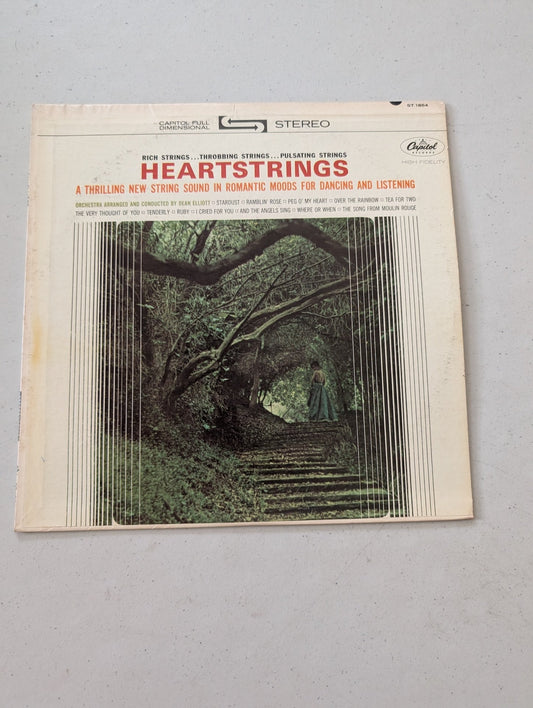 HEARTSTRINGS LP CONDUCTED BY DEAN ELLIOTT CAPITOL RECORDS T1864 VINYL RECORD(Vintage Vinyl Record LP Album)
